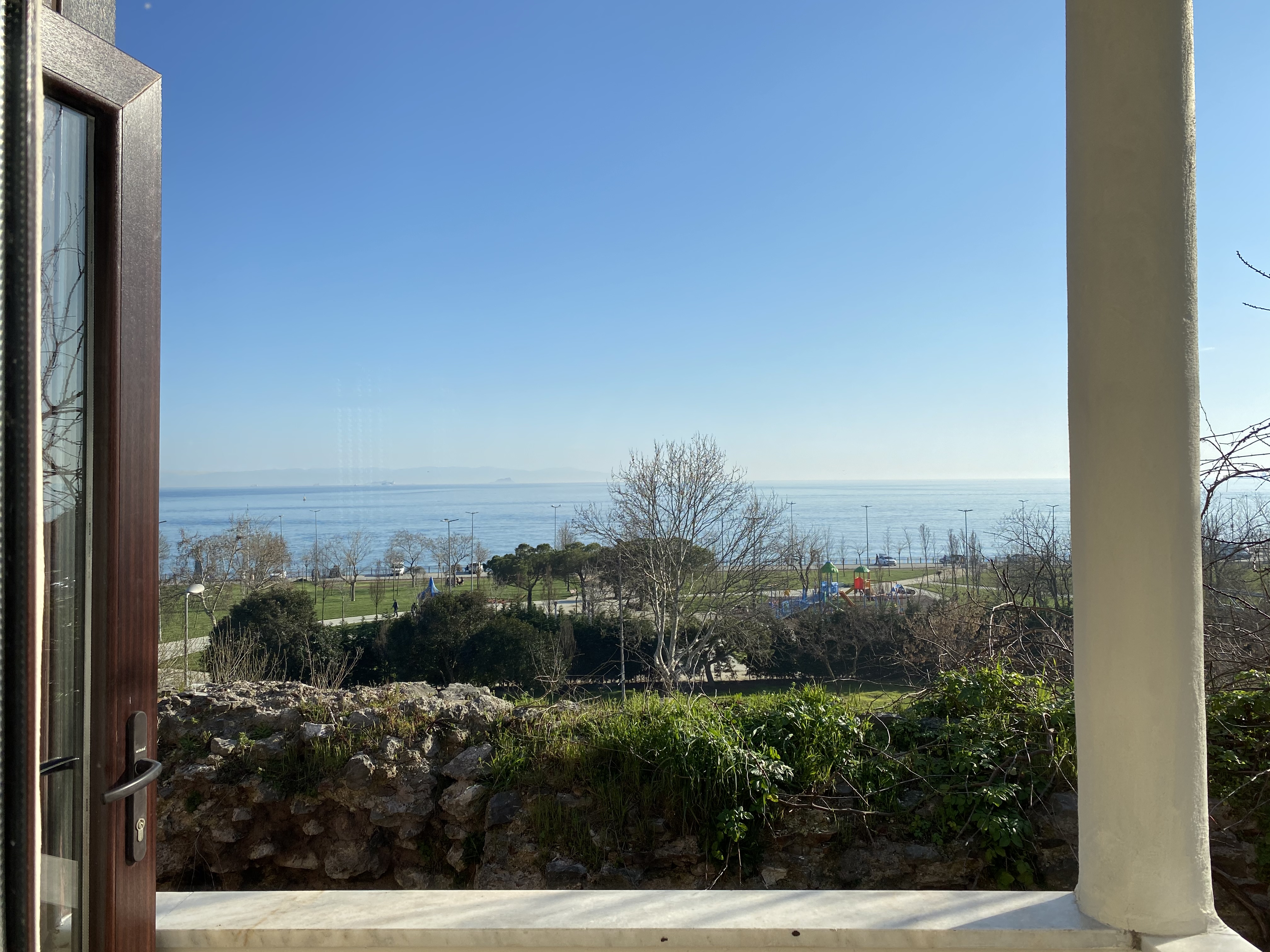 Studio with Balcony and Sea View in Old City