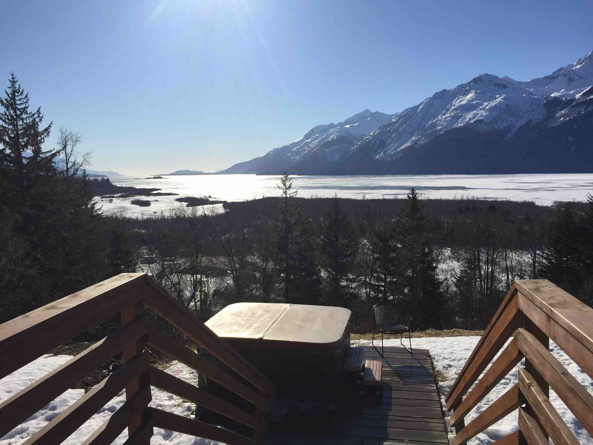3 bedroom yurt with amazing view Guesthouses for Rent in Haines
