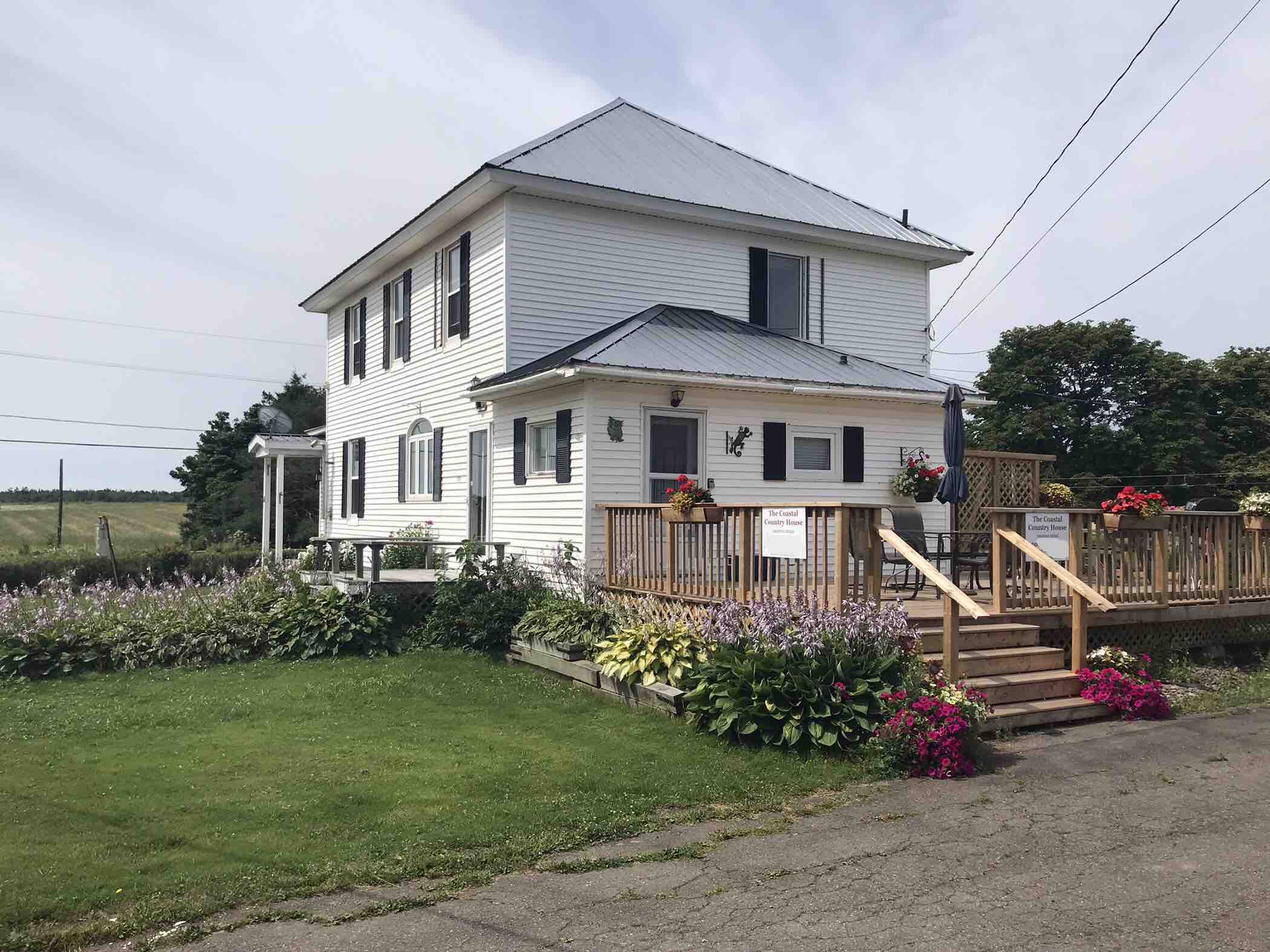 Coastal Country House in NB- close to the beach in Botsford, New Brunswick