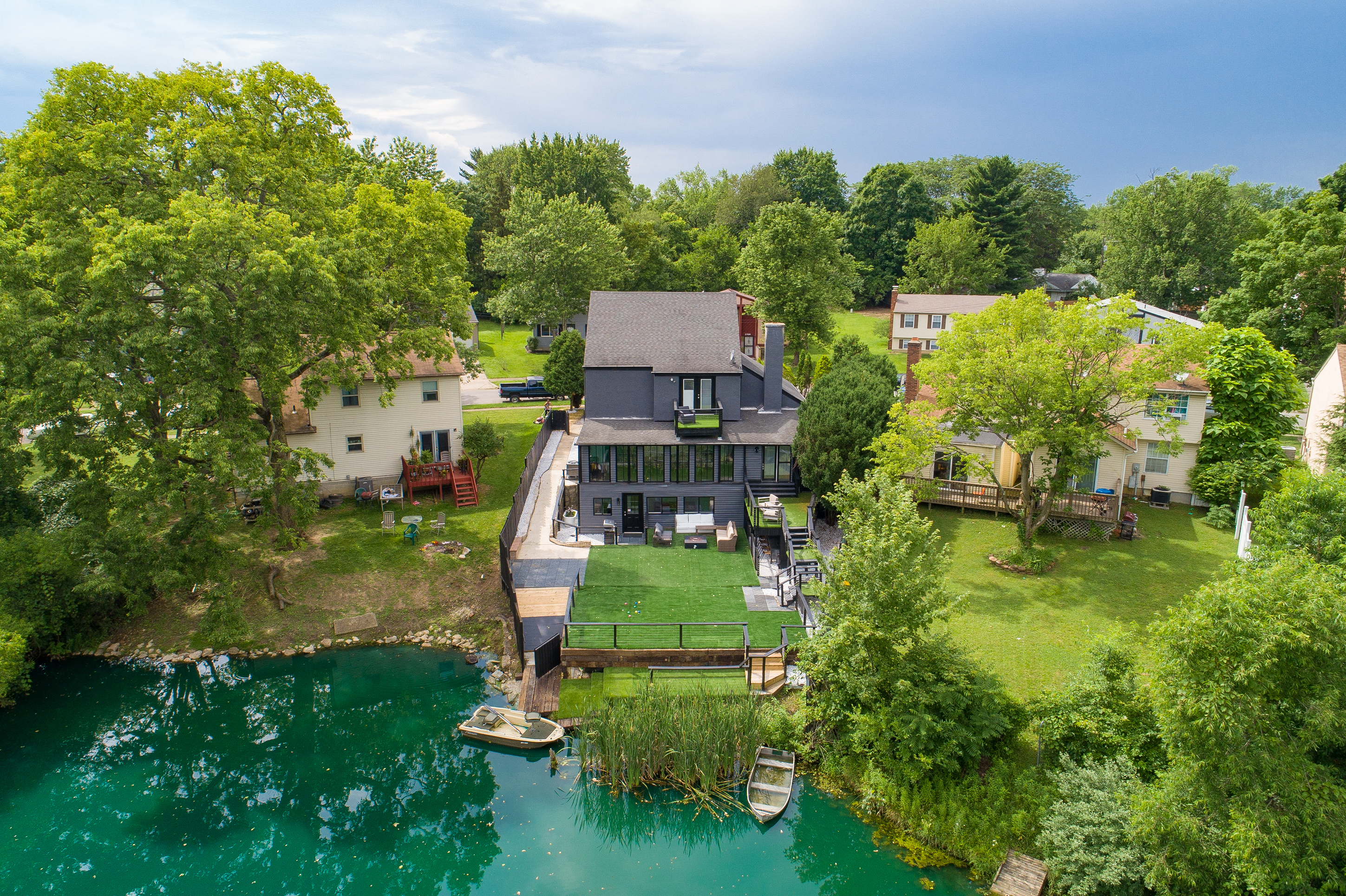 ★Easton Waterfront: Boat, Fish, Theatre, Barcade★ in North Linden, Columbus