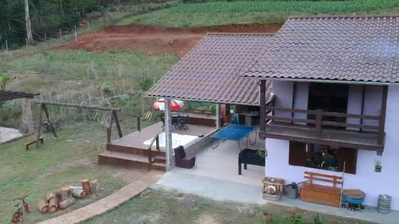 sitio com and and jacuzzi