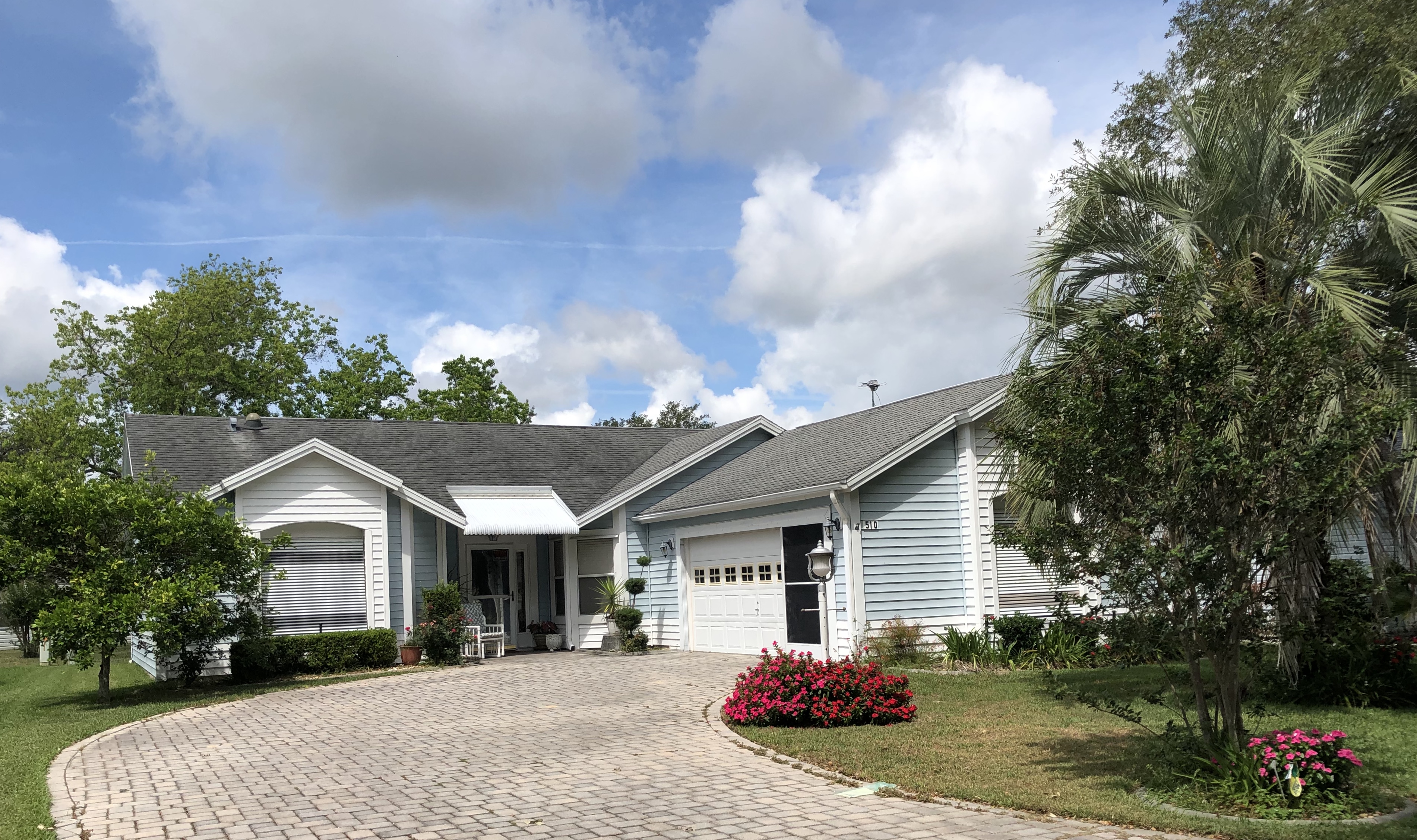 The Villages PRIME LOCATION Designer Home Must See