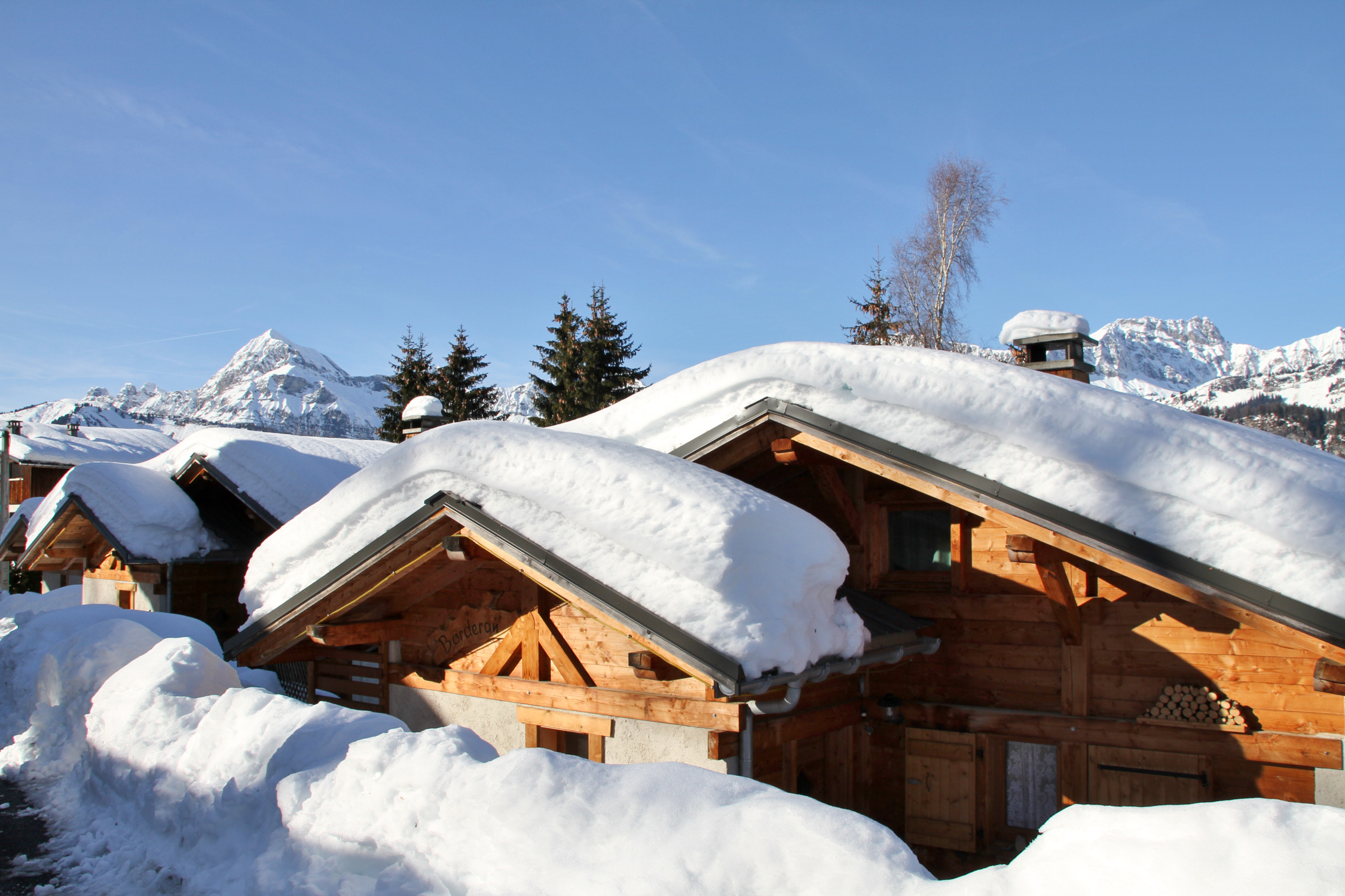 Chalet, Heated swimming pool in summer, playground