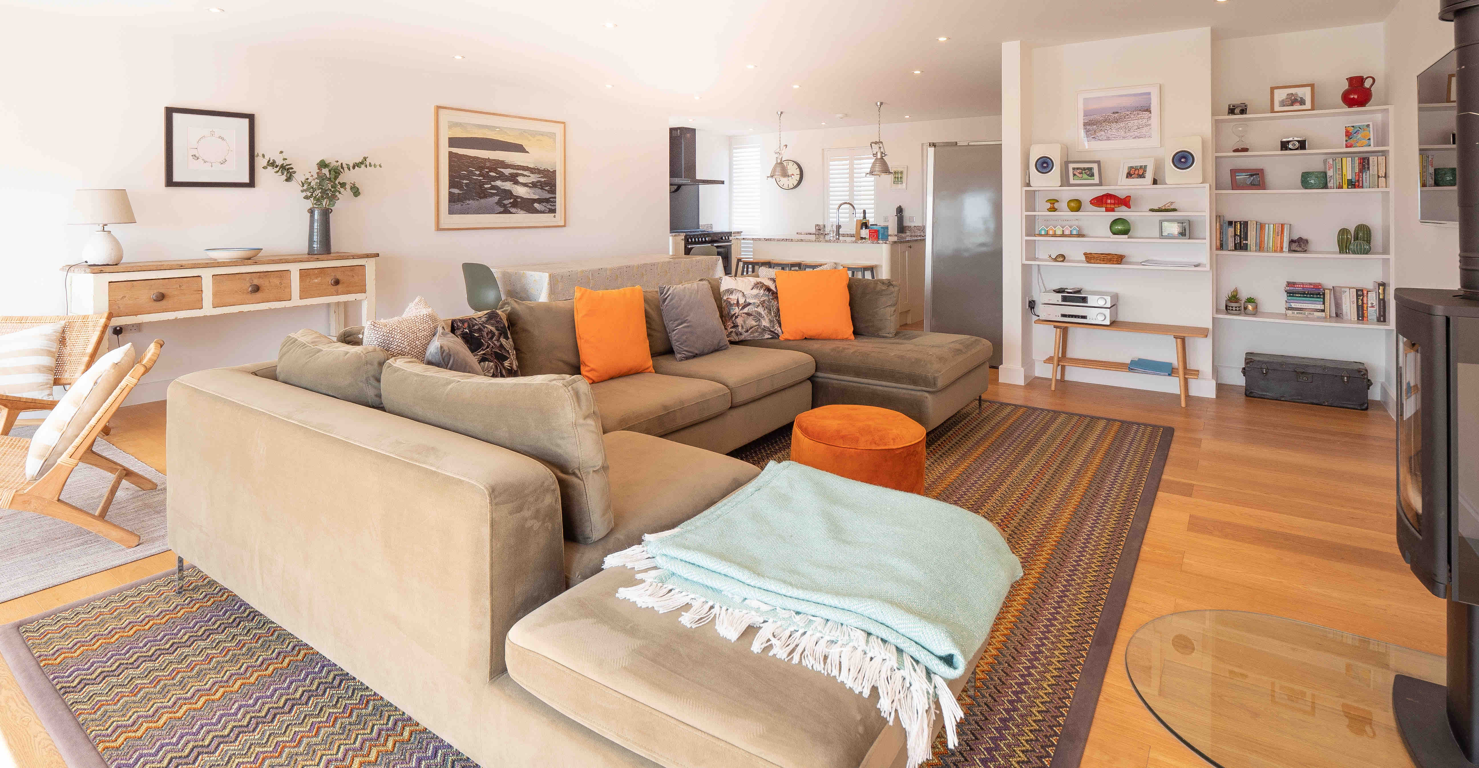 Stunning beach front house with epic sea views