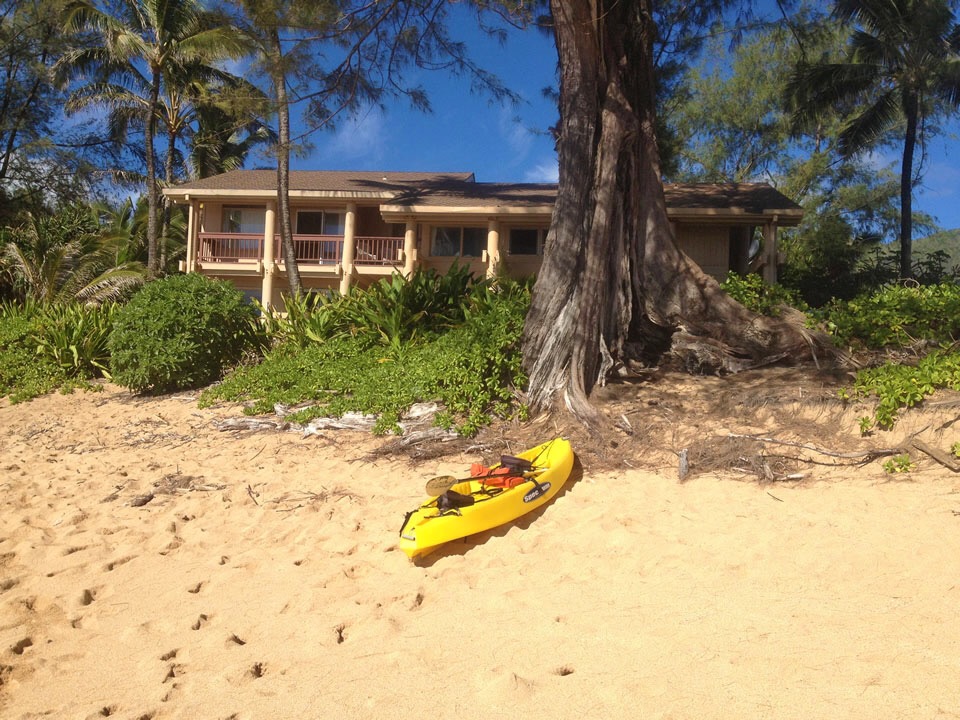 5 bedroom with studio DIRECTLY ON THE SANDY BEACH! Houses for Rent in