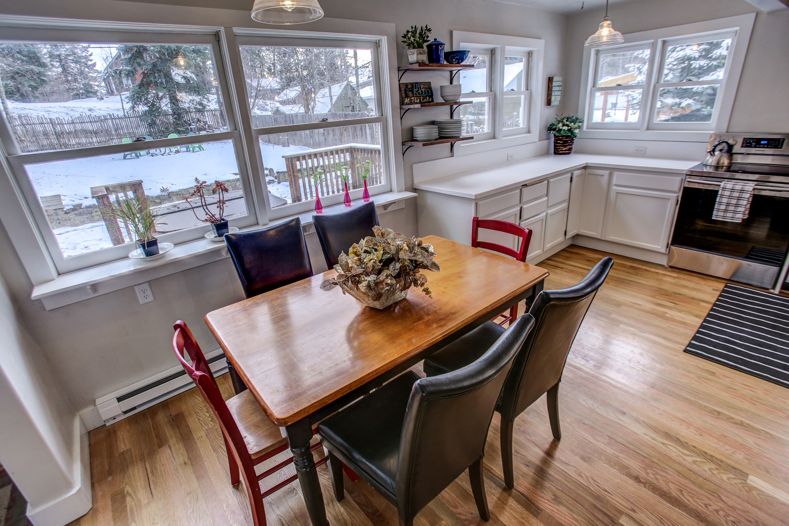 **NEWLY REMODELED 3,000 sf 4B 3ba Hot Tub in Town! Houses for Rent in