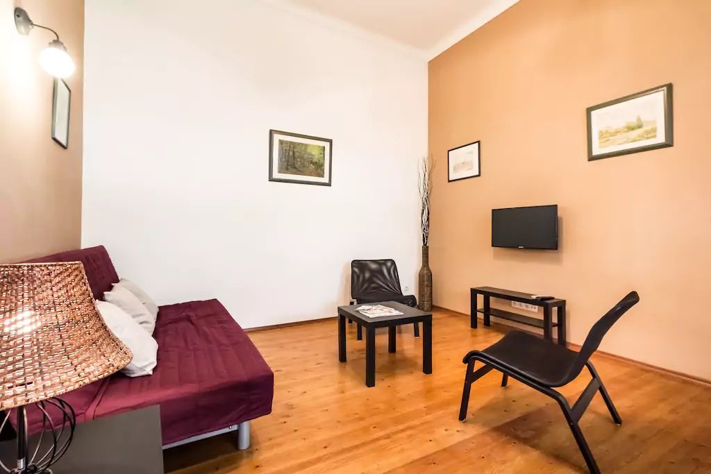 Quiet Apartment just 10 Minutes from the Center