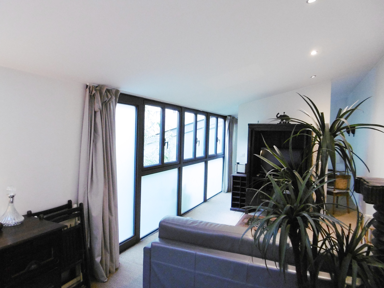 Loft Baron in Batignolles-Monceau, Paris