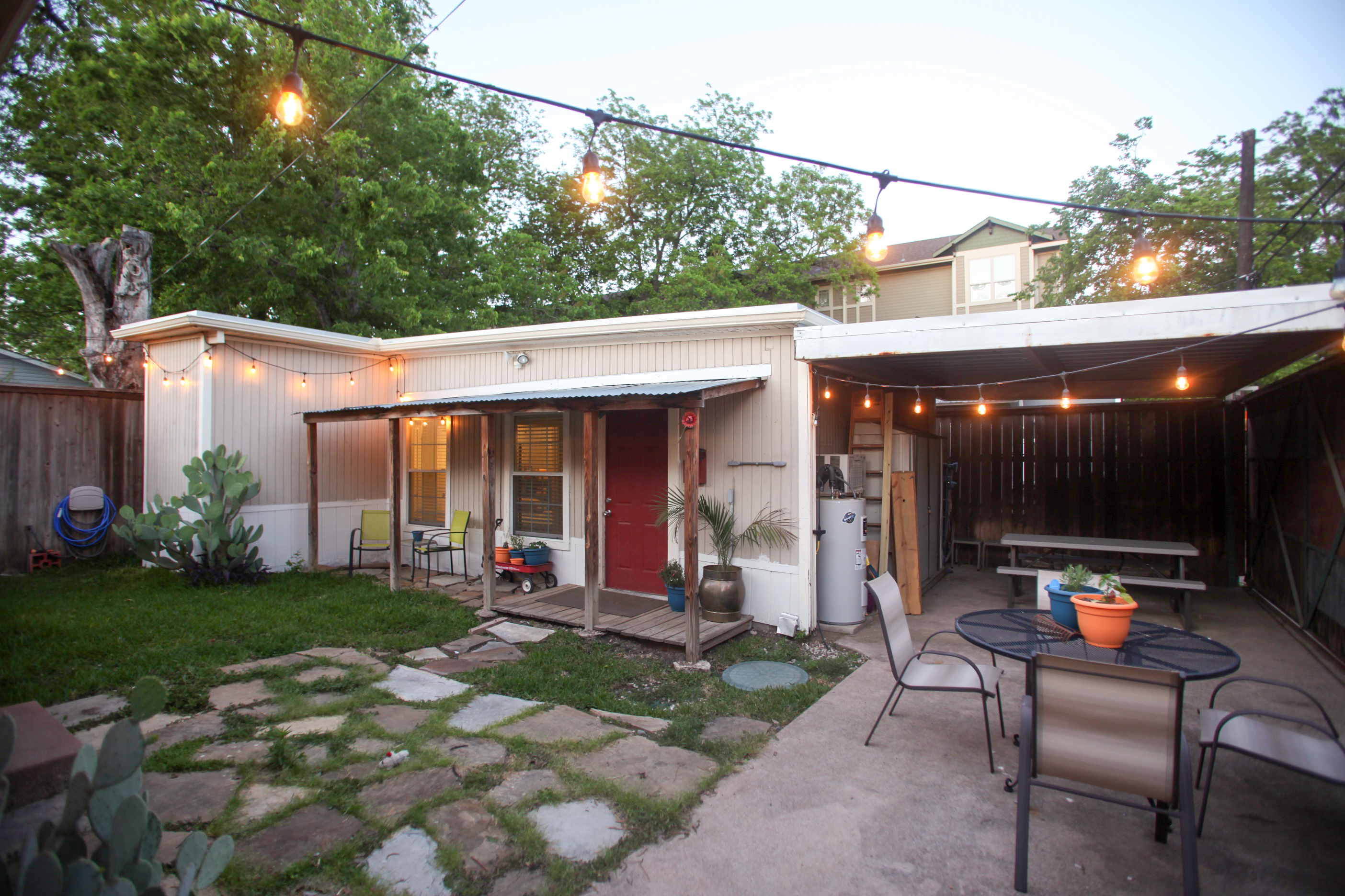 Private Garden Cottage In Lower Greenville in District 14, Dallas