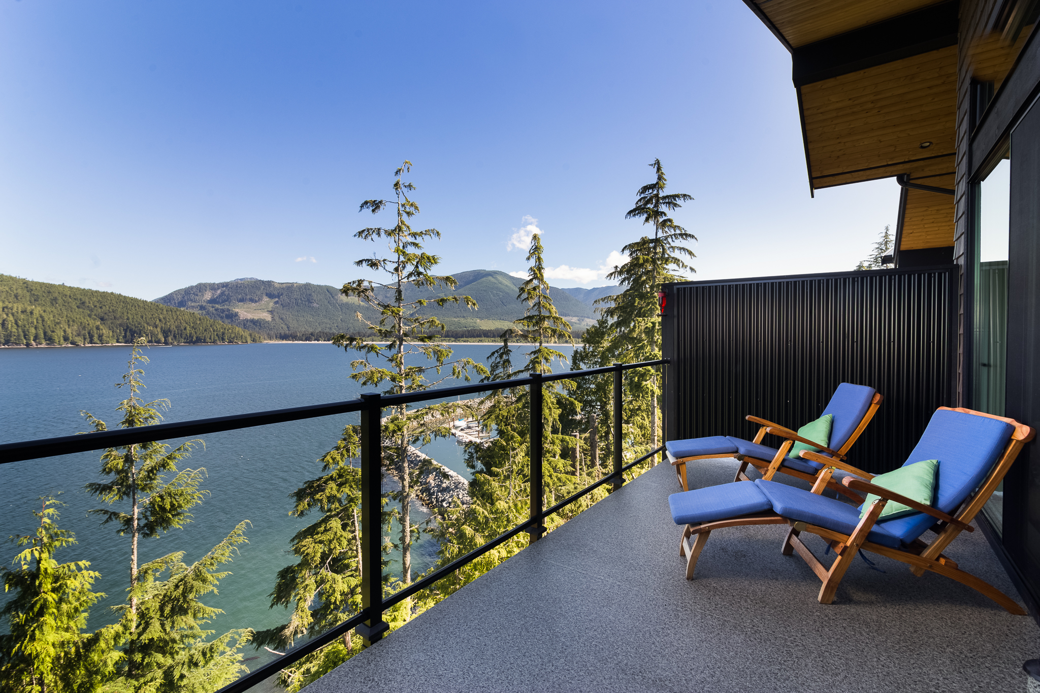 Avatar - Oceanfront Luxury Cottage by Eagle Reach