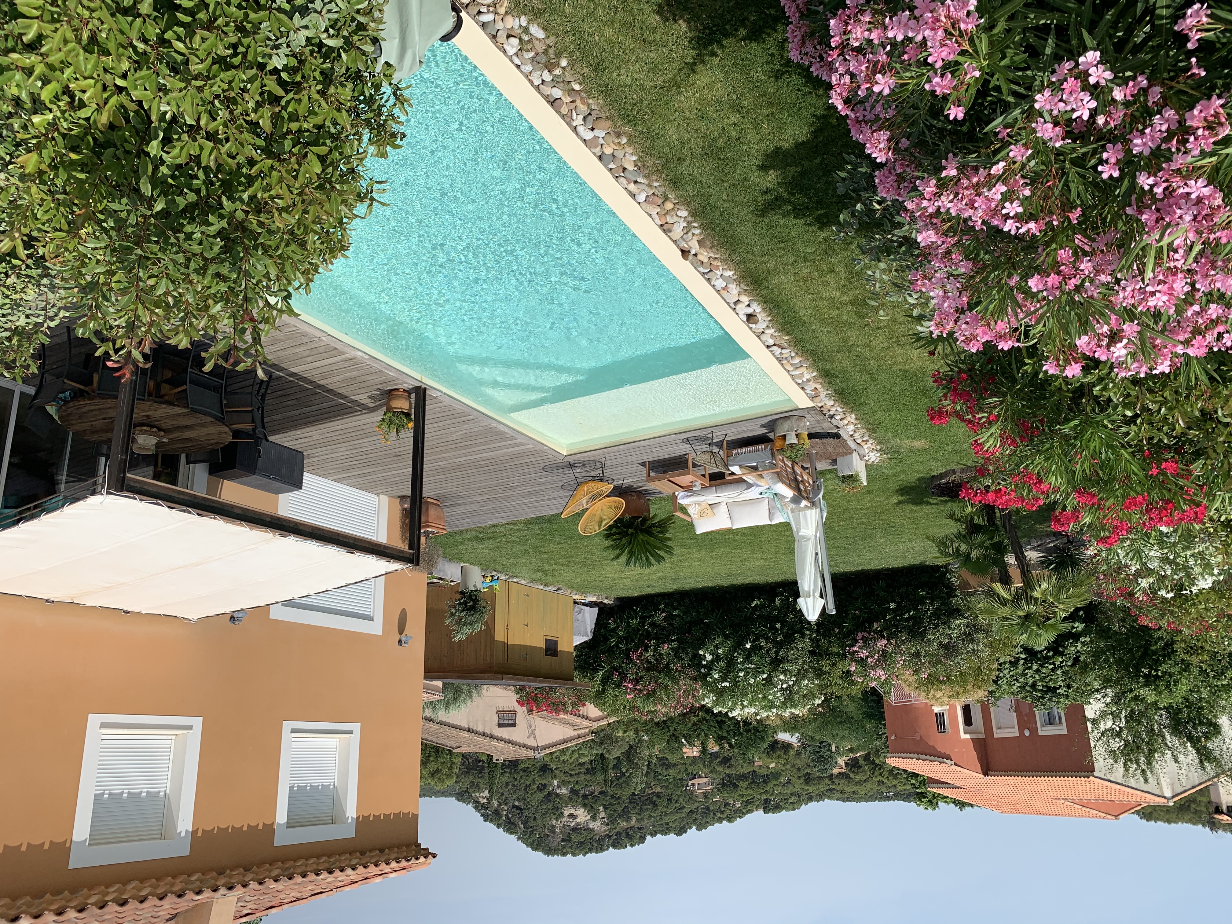 House with pool 5 min from the sea