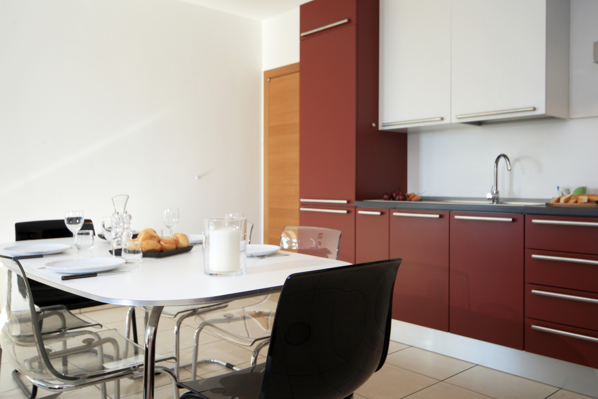 C201: 2 bedrooms apartment with lateral lake view
