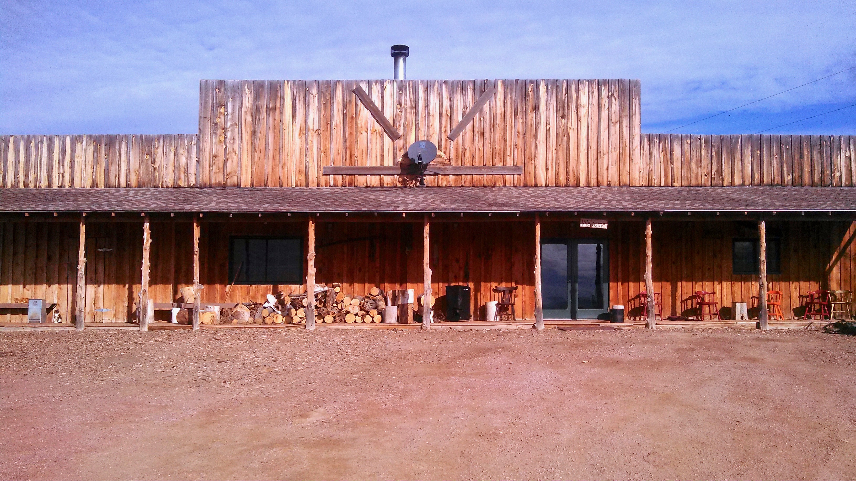 Beautiful ranch lodge (full lodge, 6 bedrooms) Cabins for Rent in