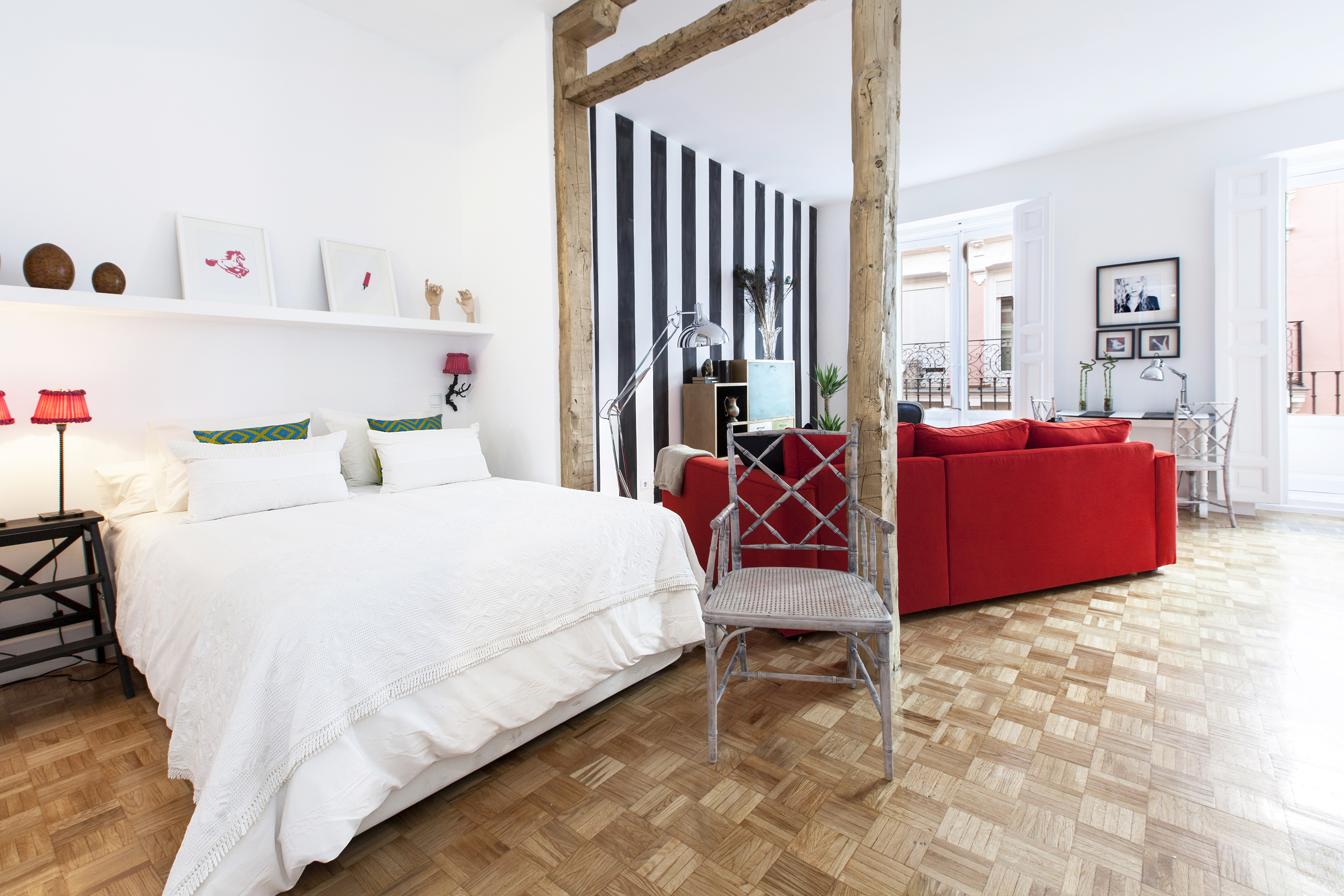 ApartJ GranVia-PalacioReal. Equipped with AC!