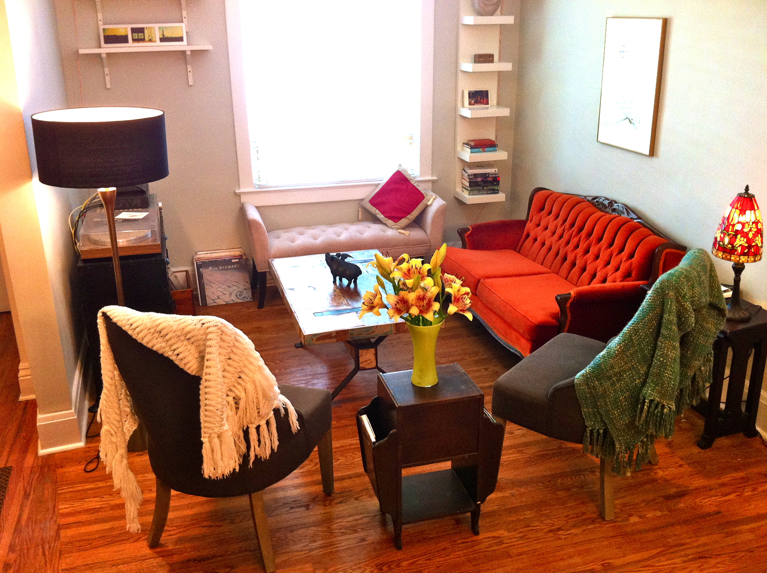 Beautiful sun filled Bloordale home in Dovercourt-Wallace Emerson-Junction, Toronto