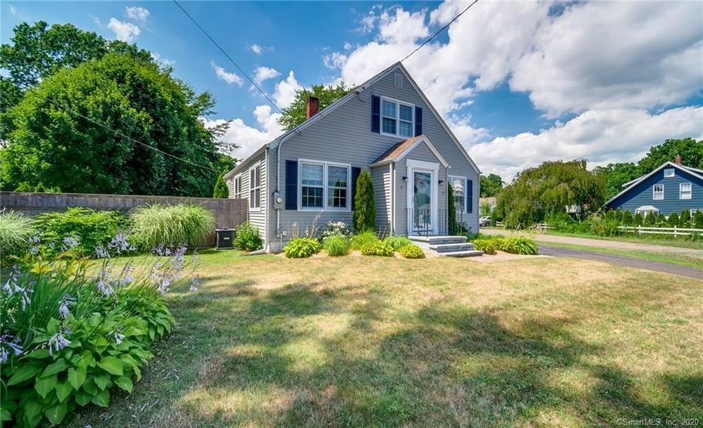 Charming home , easy access to everything Branford Houses for Rent in