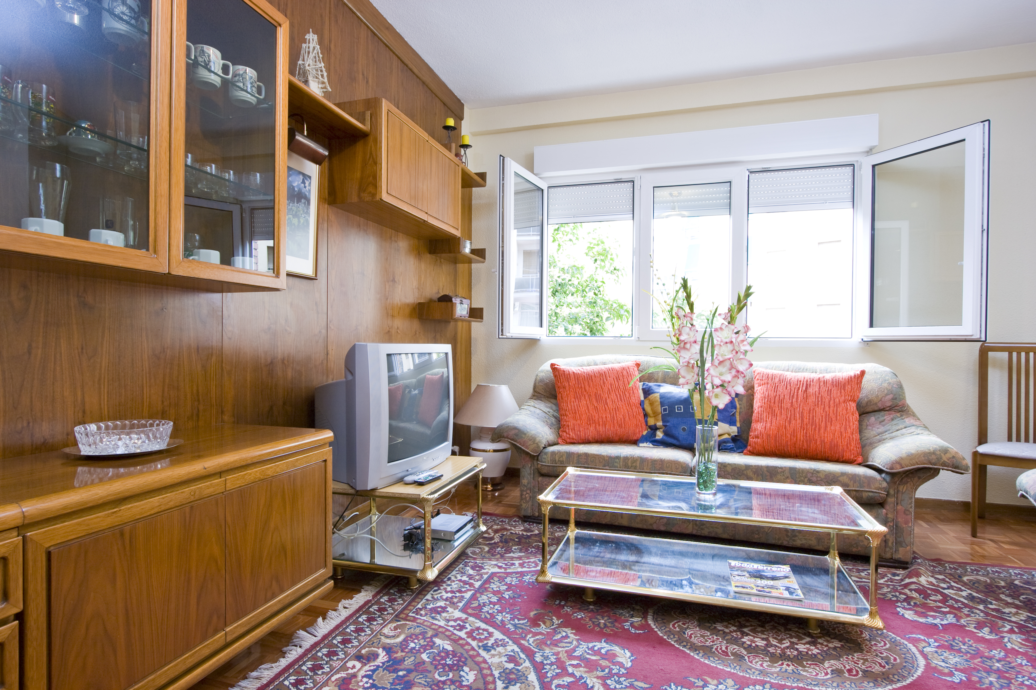 Central Family Apartment with Carpark on Premises in Delicias, Madrid