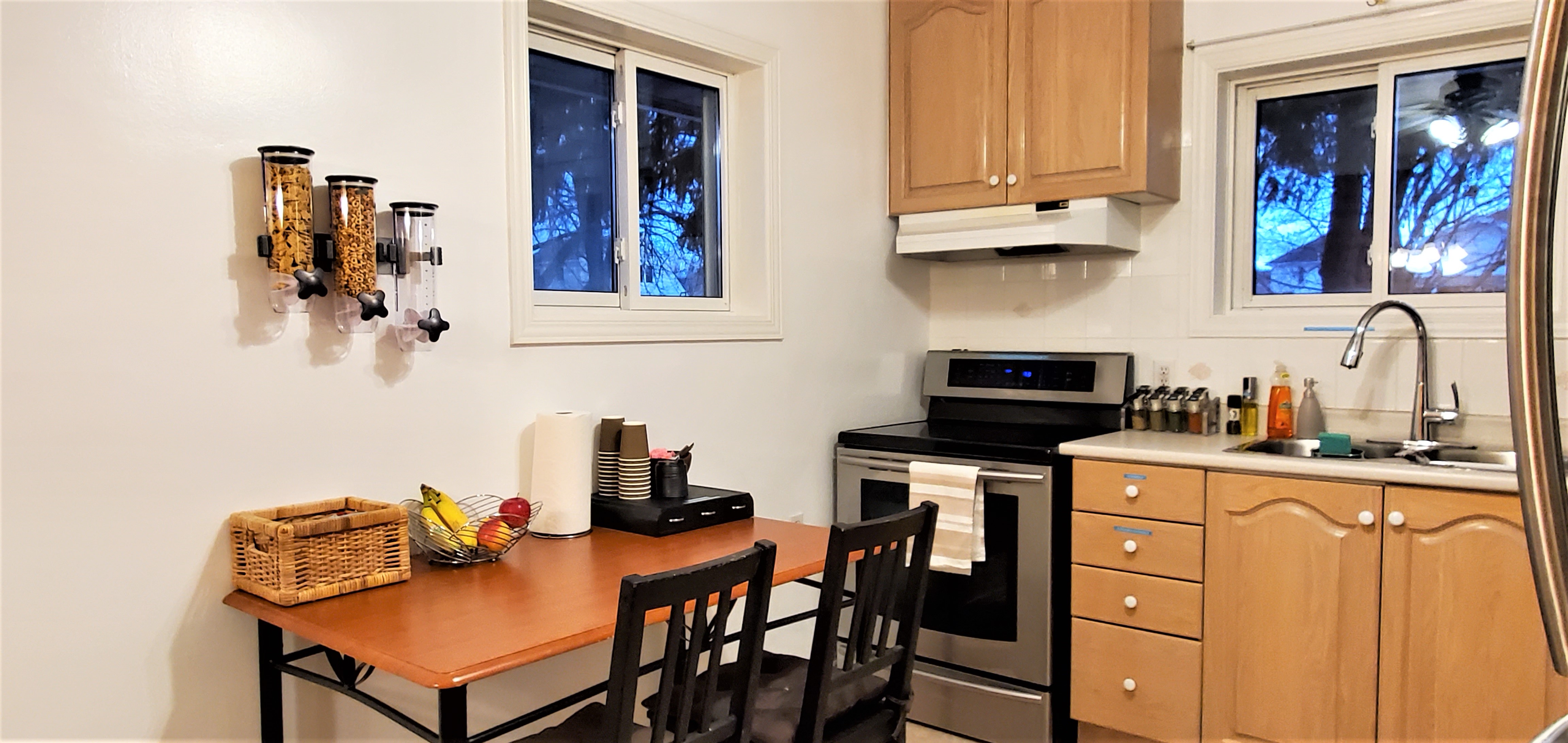 Hogar lejos de casa Habitación ) Bungalows en renta en Ottawa