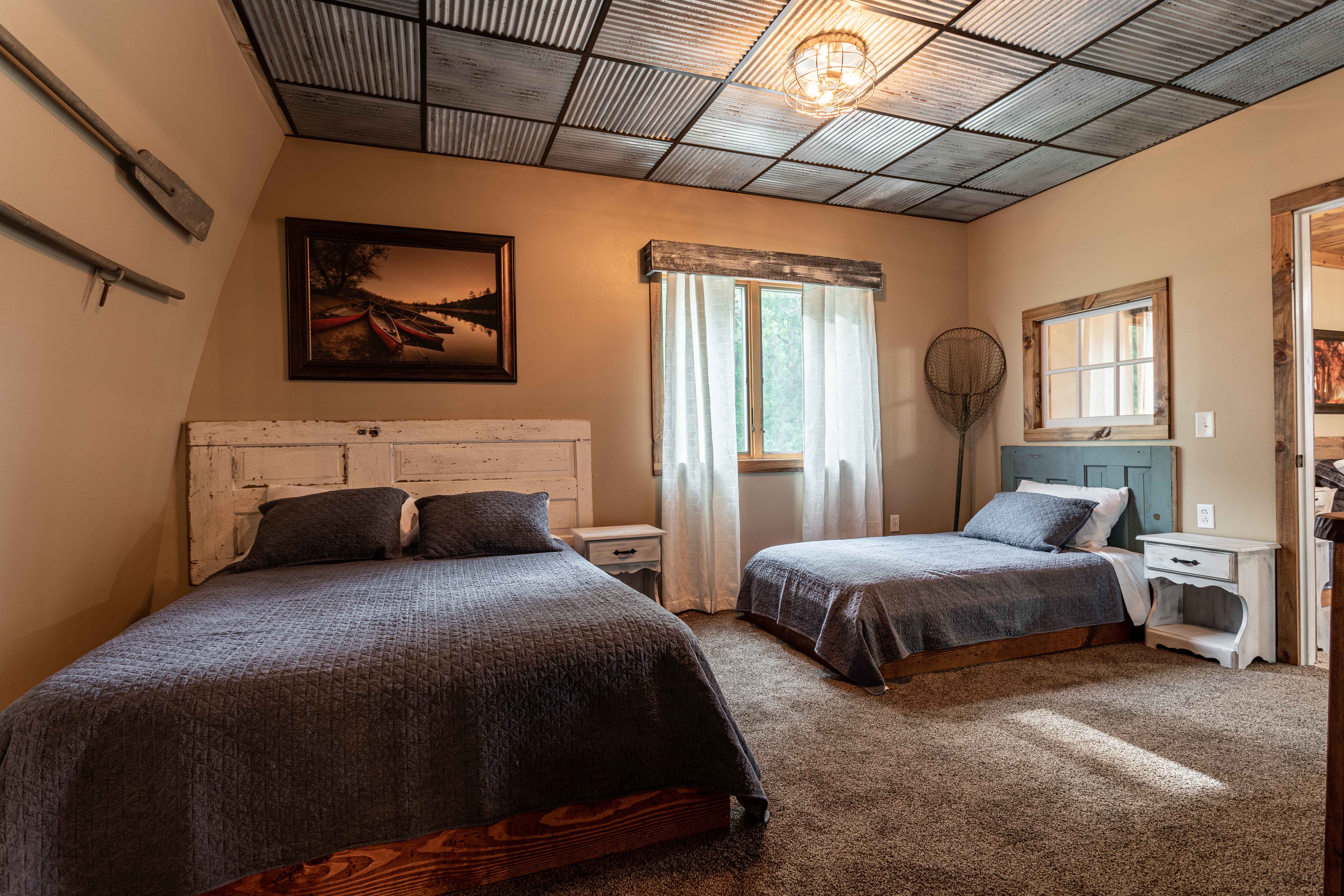 Amazing Renovated Dairy BarnMin to WI Dells Farm stays for Rent in