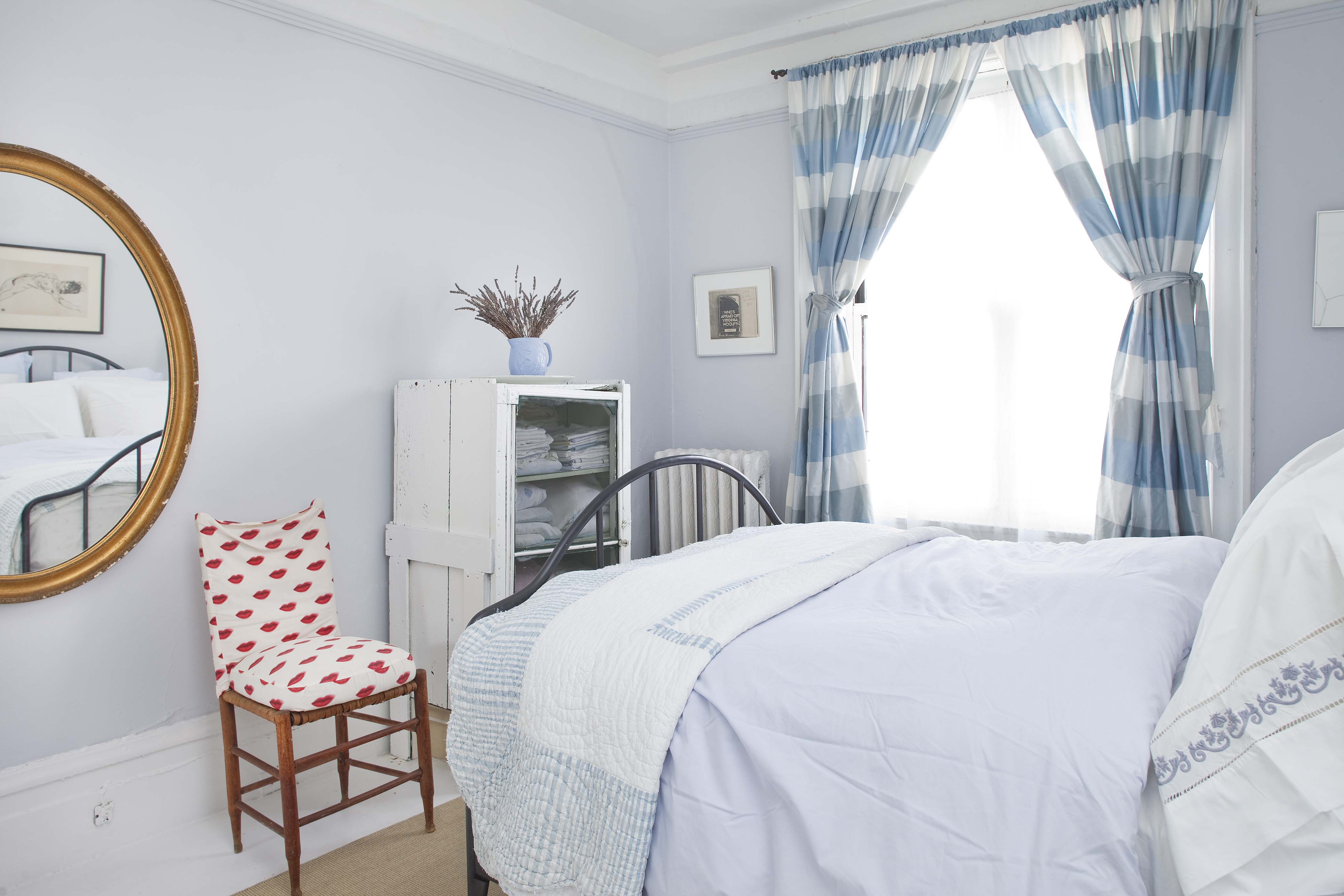 Sunny Beach House type room on UWS