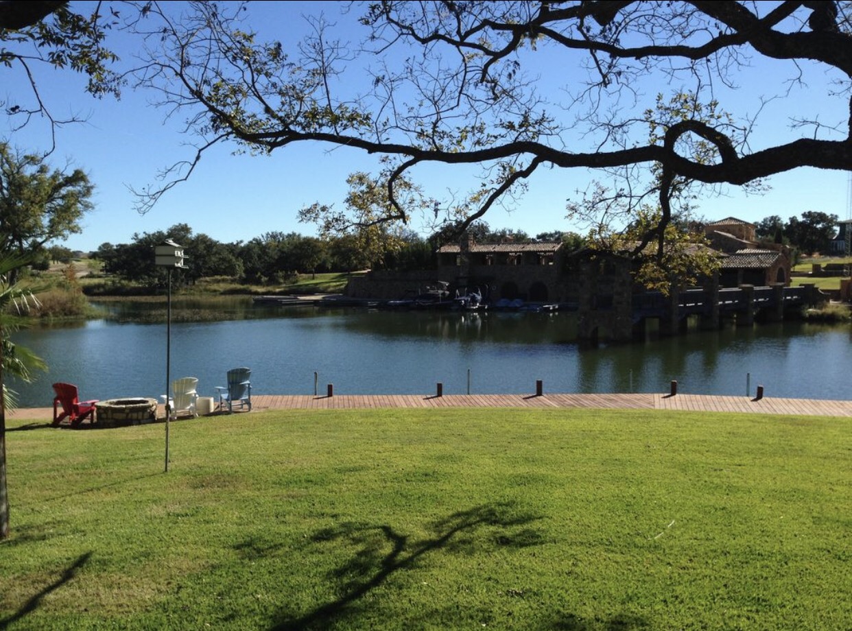 Beautiful Waterfront Gated Lake House