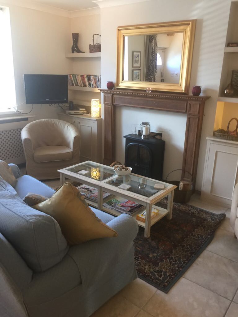 Central townhouse with mountain views . Houses for Rent in