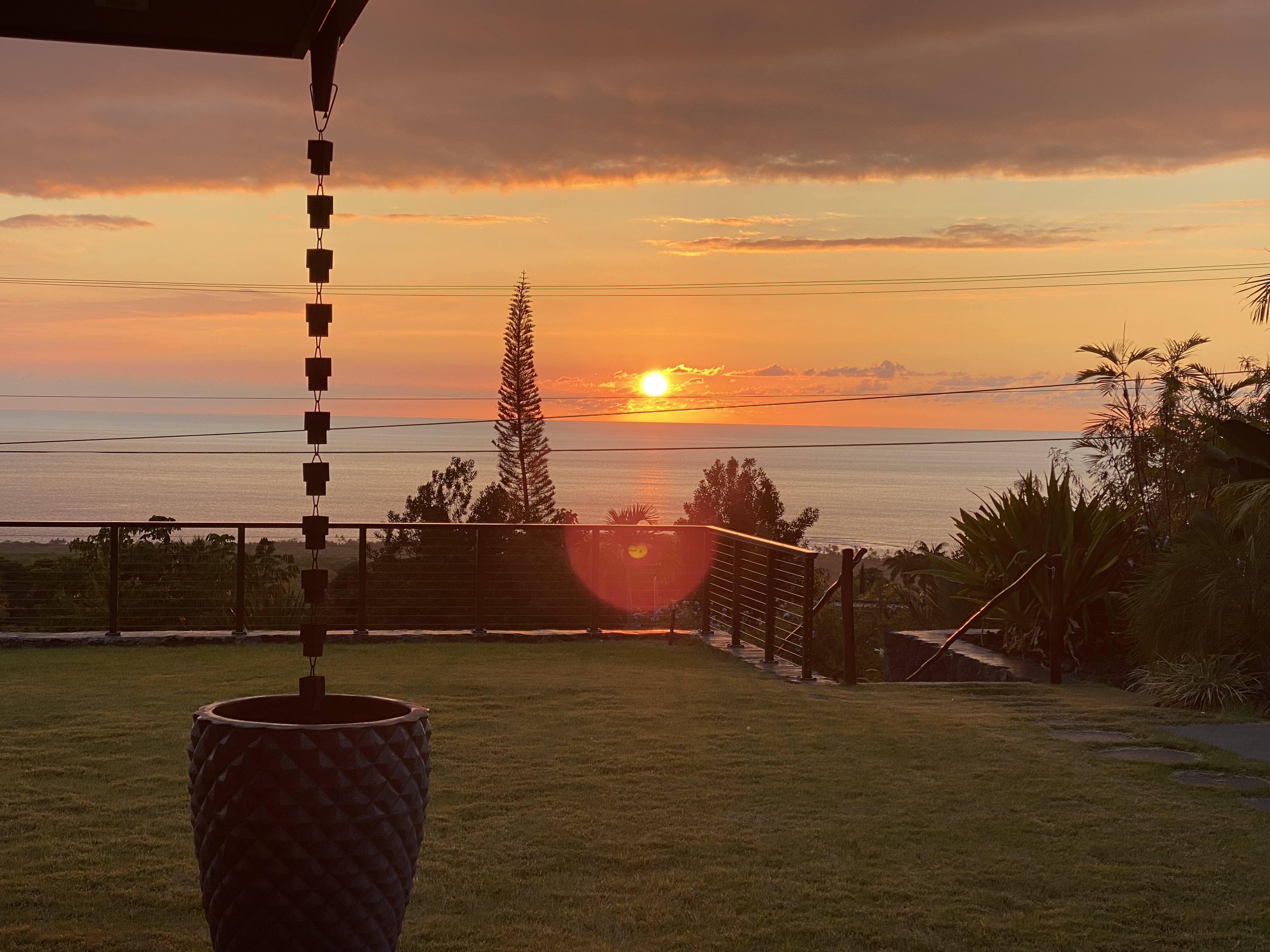 New 2-Bedroom Guesthouse w/ Mountain & Ocean View!
