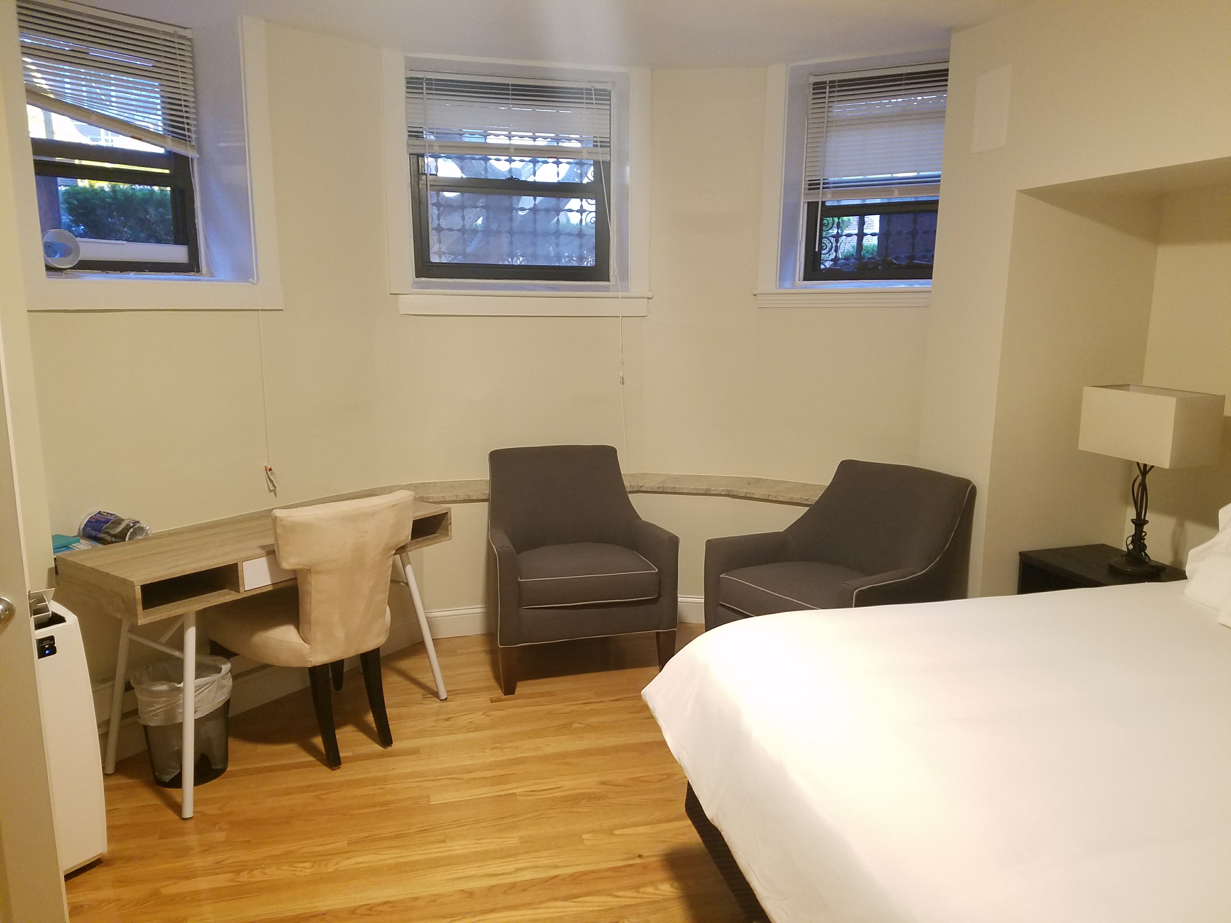 Free Parking at 1 Bed Basement Apt, Near BU & MIT