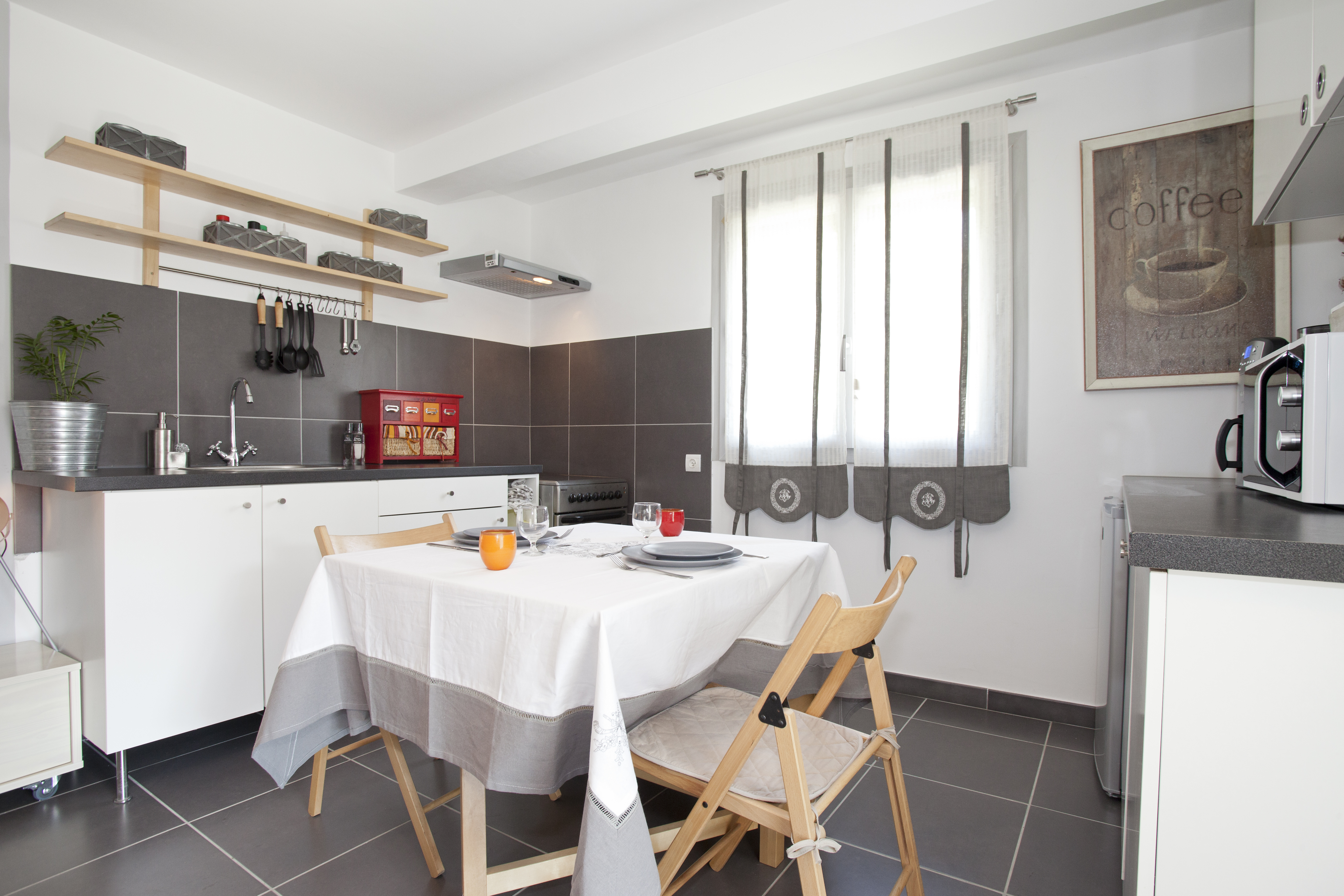 •holiday flat in Graveson, Alpilles