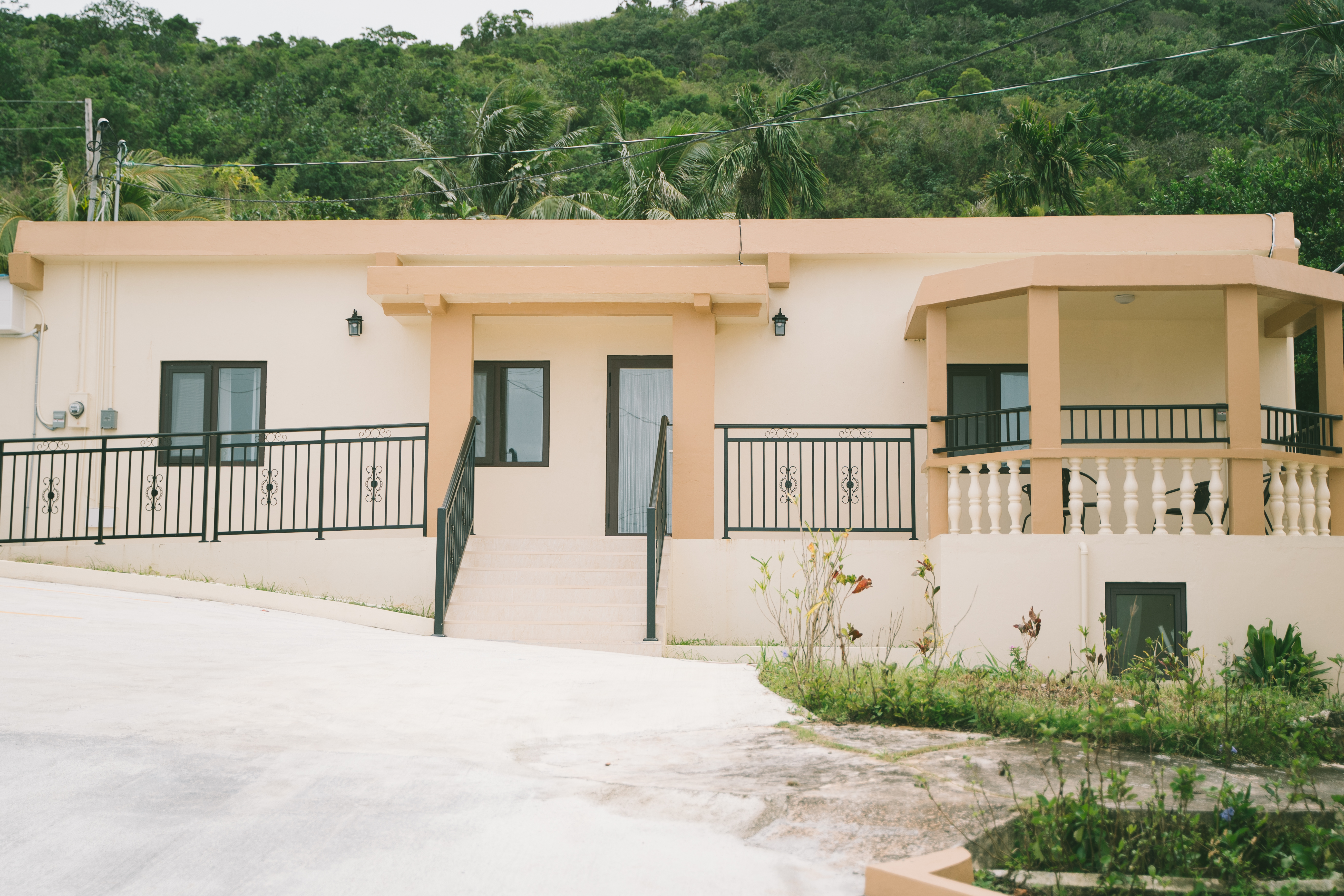 Saipan Emerald Villa - Mountain View Room