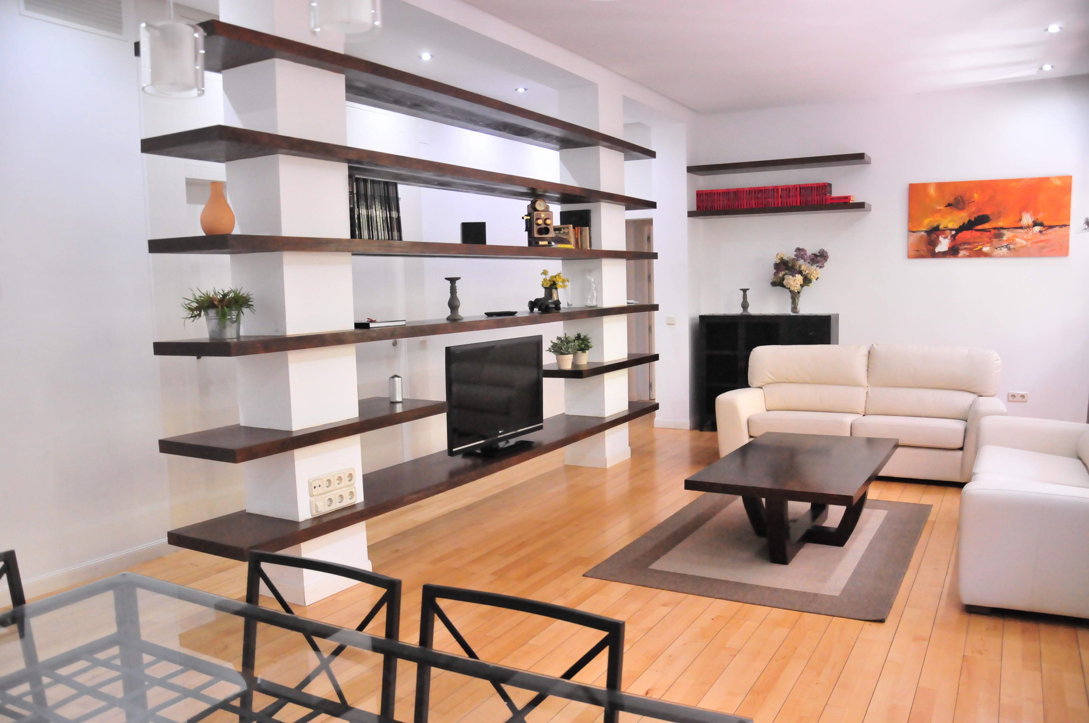 Temporary rental. Spacious, well connected apartm. in Rios Rosas, Madrid