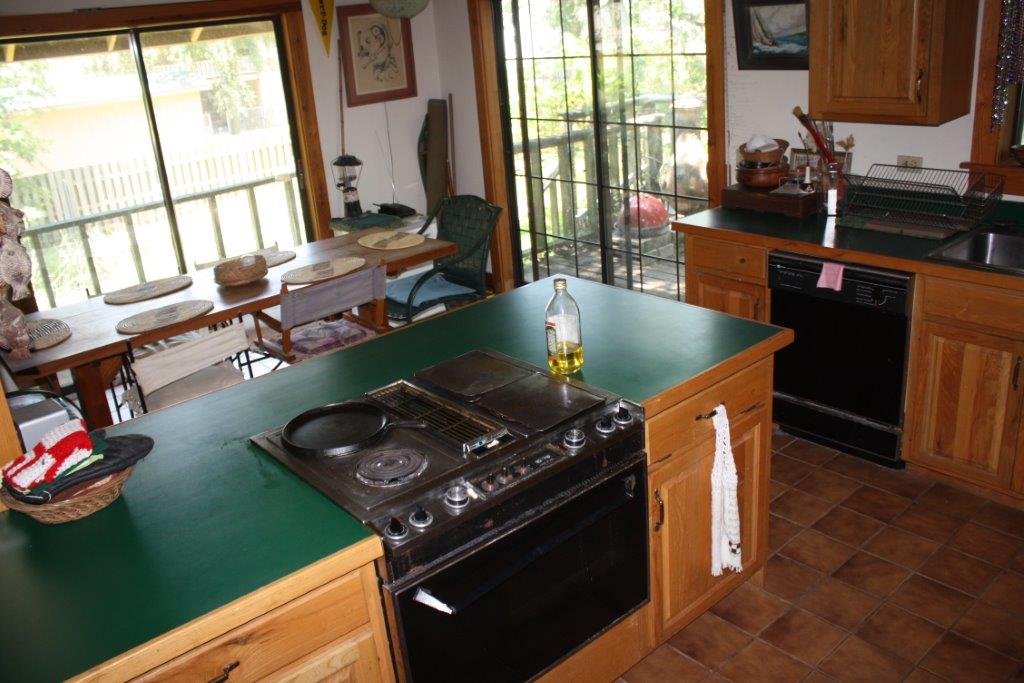 Cozy Camp in the trees, Beach Isle Houses for Rent in Grand Isle