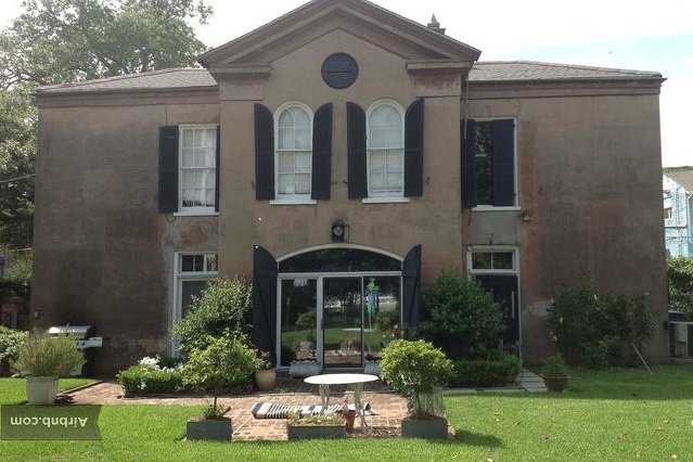 Spactacular Newly Renovated Carriage House in Central City, New Orleans