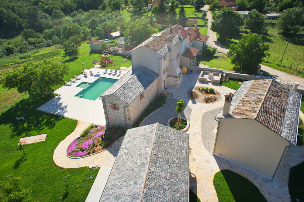 Luxury Villa Poropati with large pool, Grožnjan Villas for Rent in