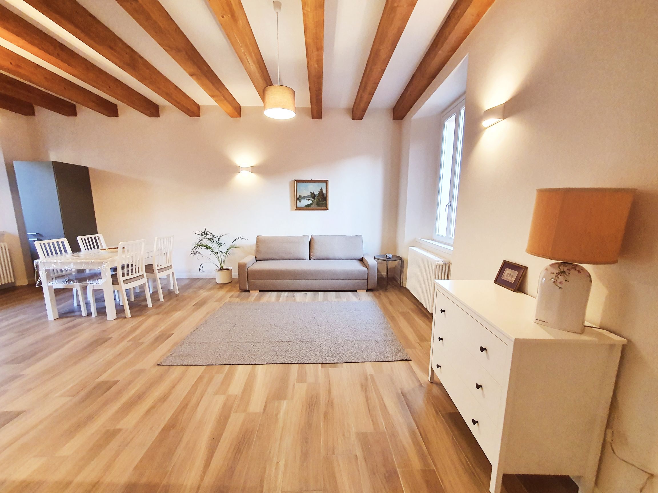 ELEONORA APARTMENT A FEW METERS FROM THE LAKE