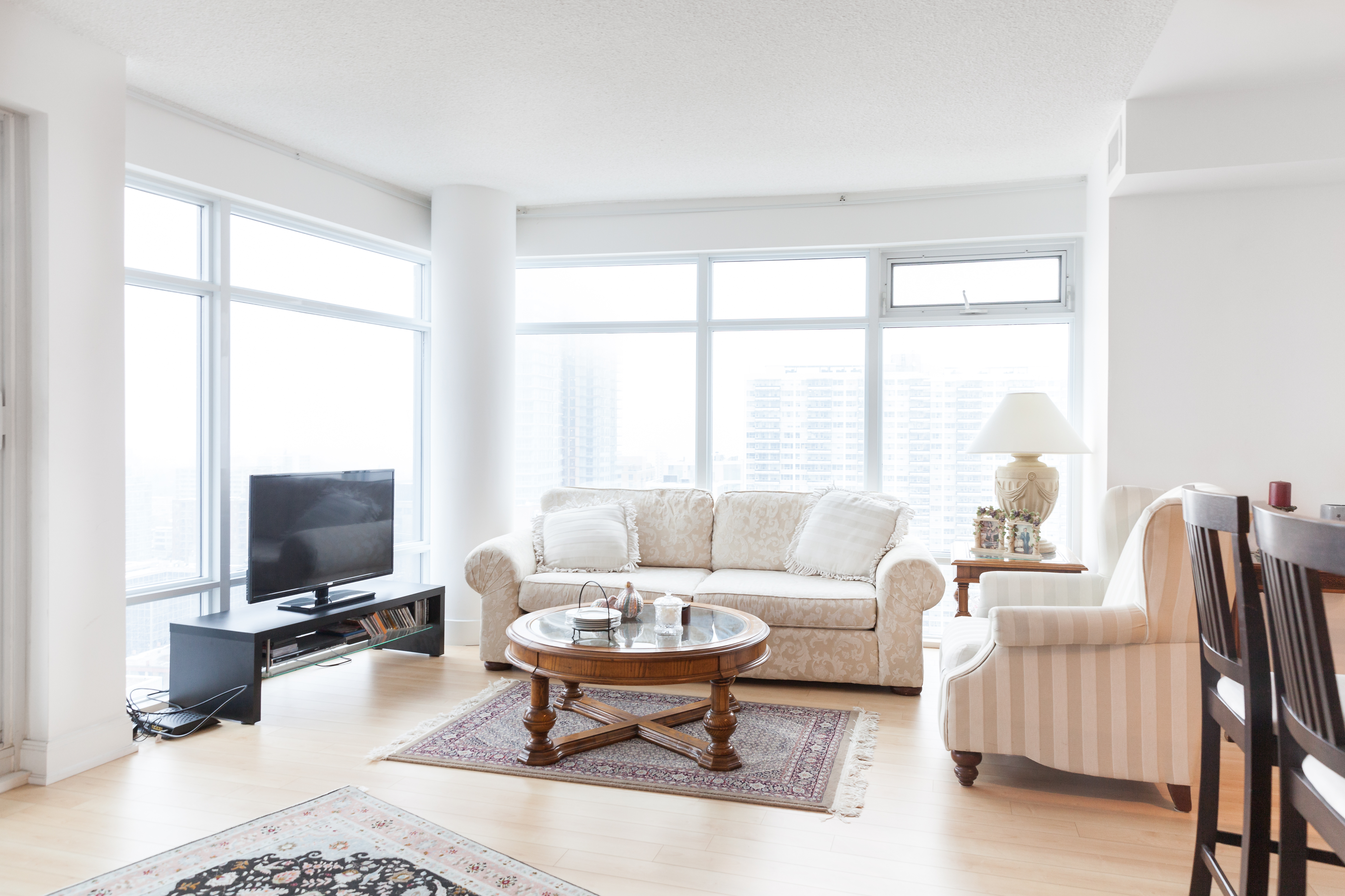 Bright and modern at Yonge/Eglinton in Mount Pleasant West, Toronto