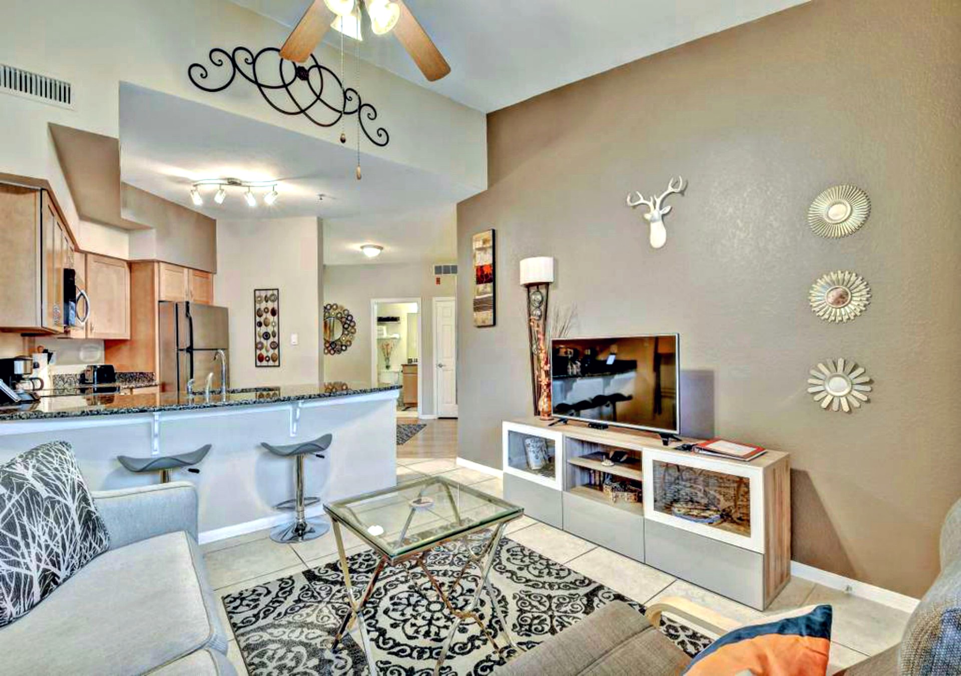 Splendid Lake Travis Island Condo Condominiums for Rent in Lago Vista