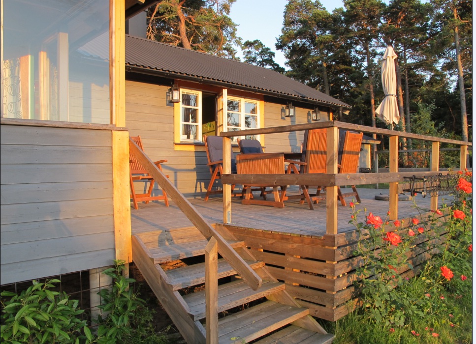 Stuga i Brissund med havsutsikt Stugor att hyra i Gotland