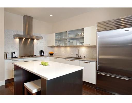 2 bed/2 bath in the heart of Boston in Back Bay, Boston