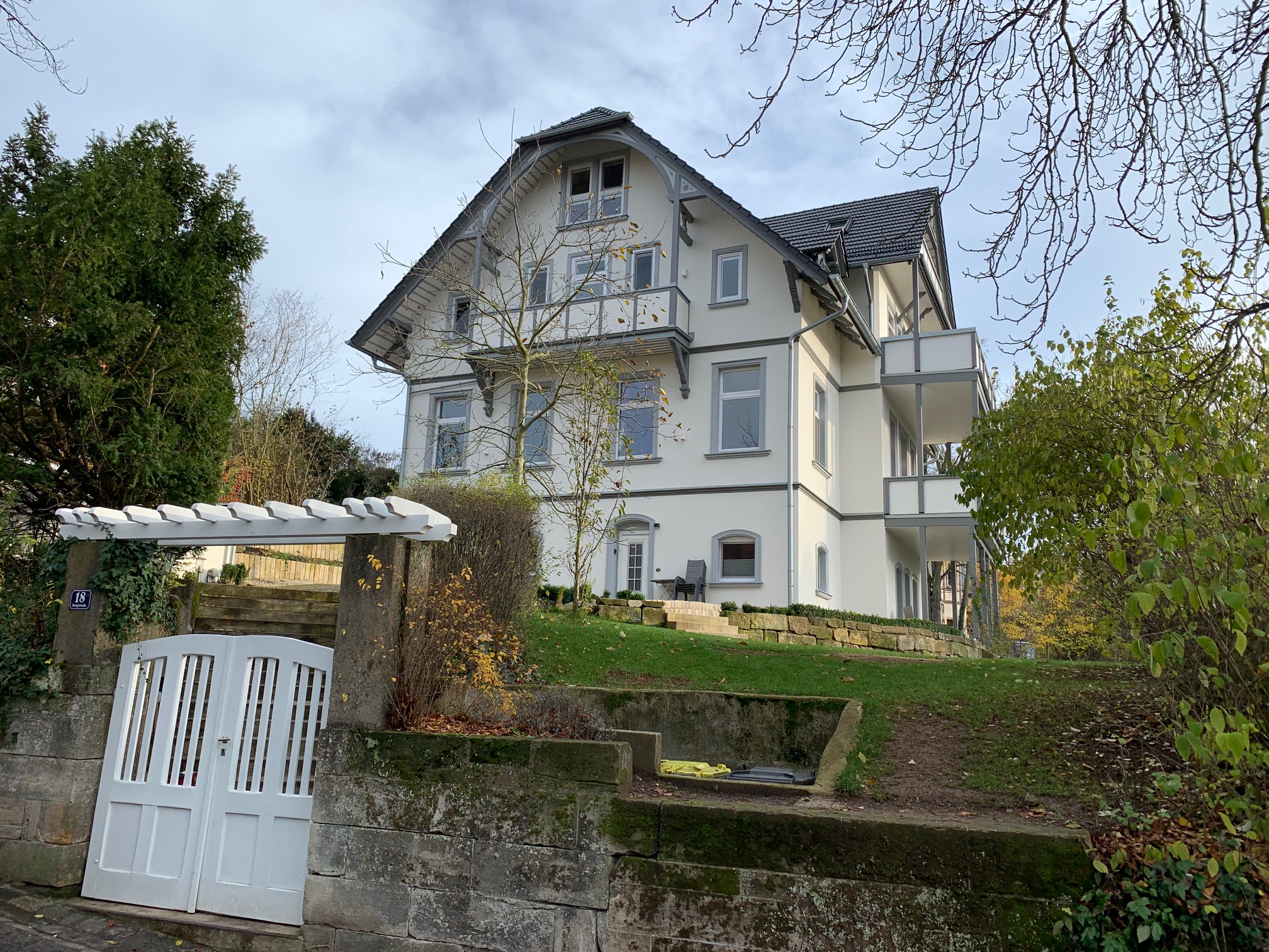 Beautiful Art Nouveau apartment close to the city, 100 sqm