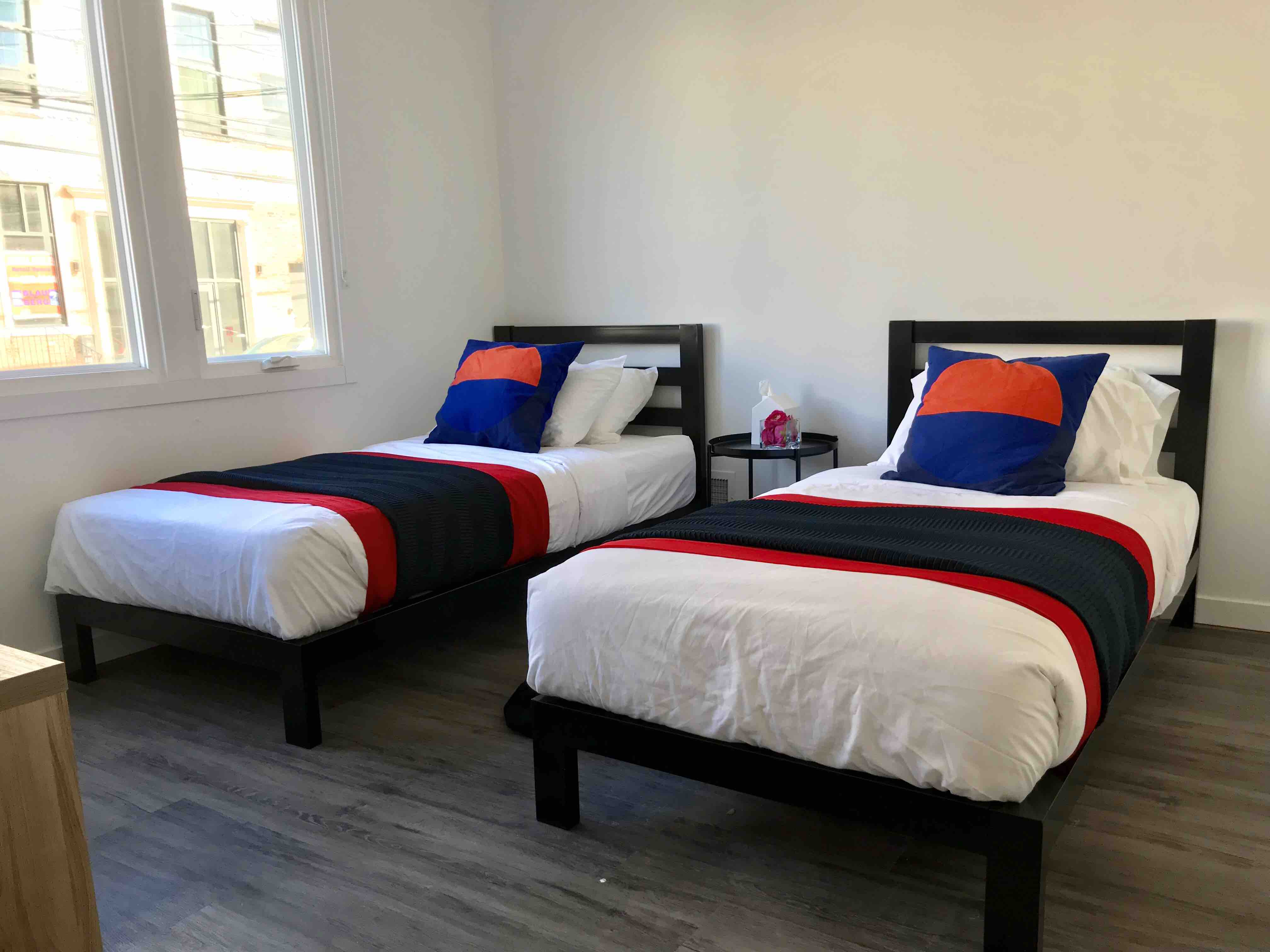 Modern GuestHouse 3-FastTrainToNYC-OneStop2Airport in East, Newark
