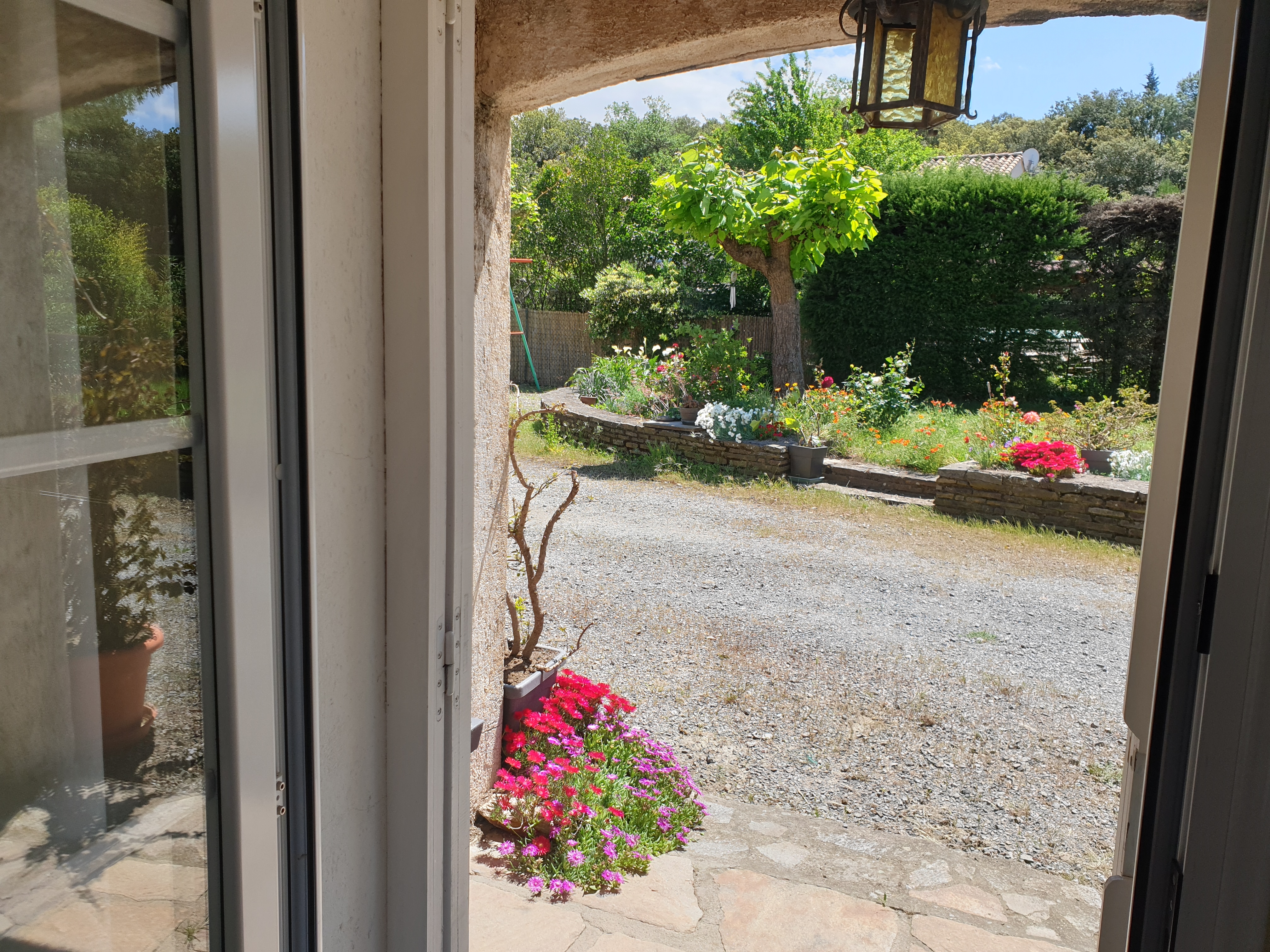 Peaceful villa with all comforts