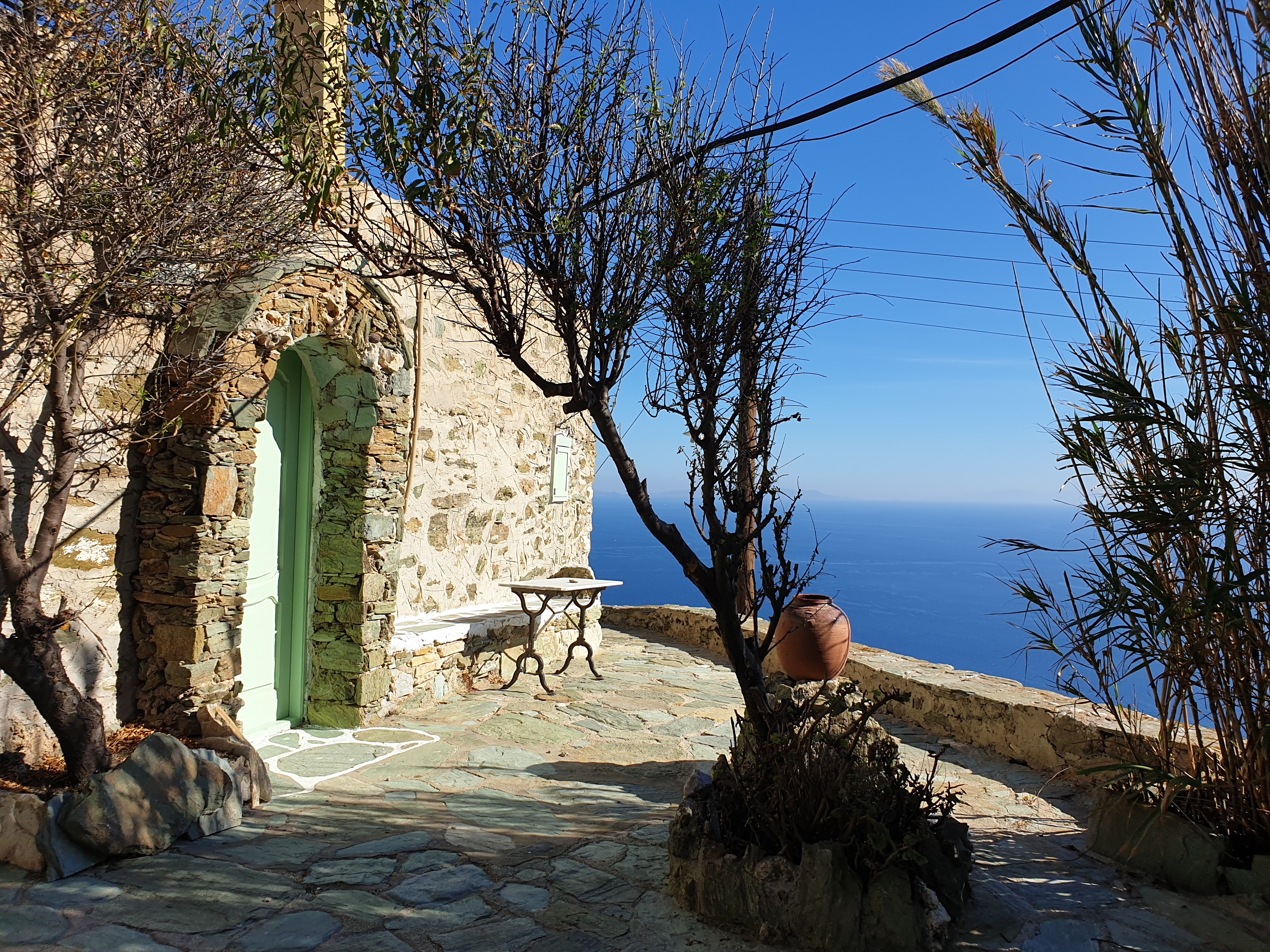 Merovigli (MYLOI Folegandros Studios)