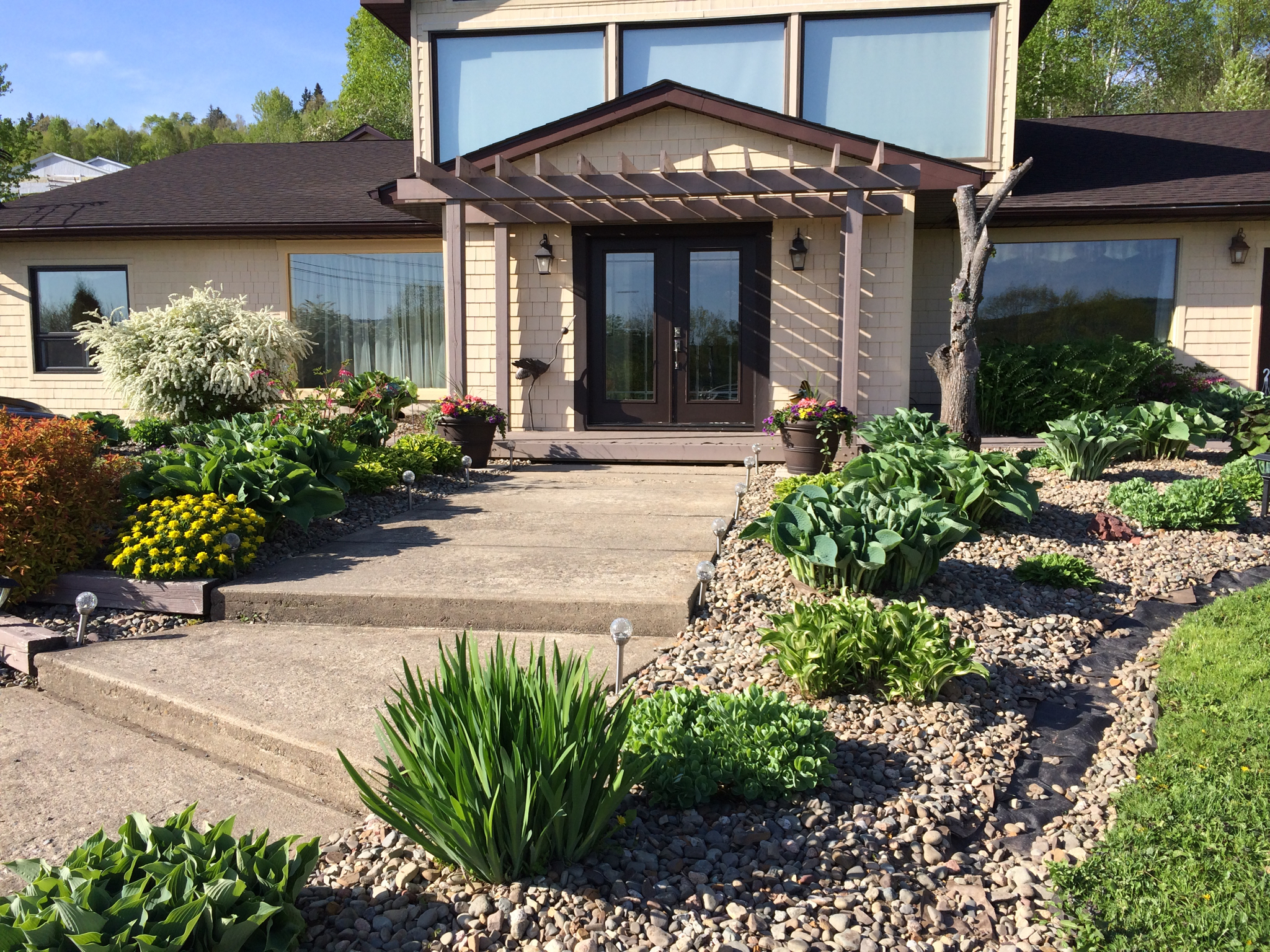 Fredericton Gatherings 4 Bedrm sleeps 8 3000 SqFt in Douglas, New Brunswick