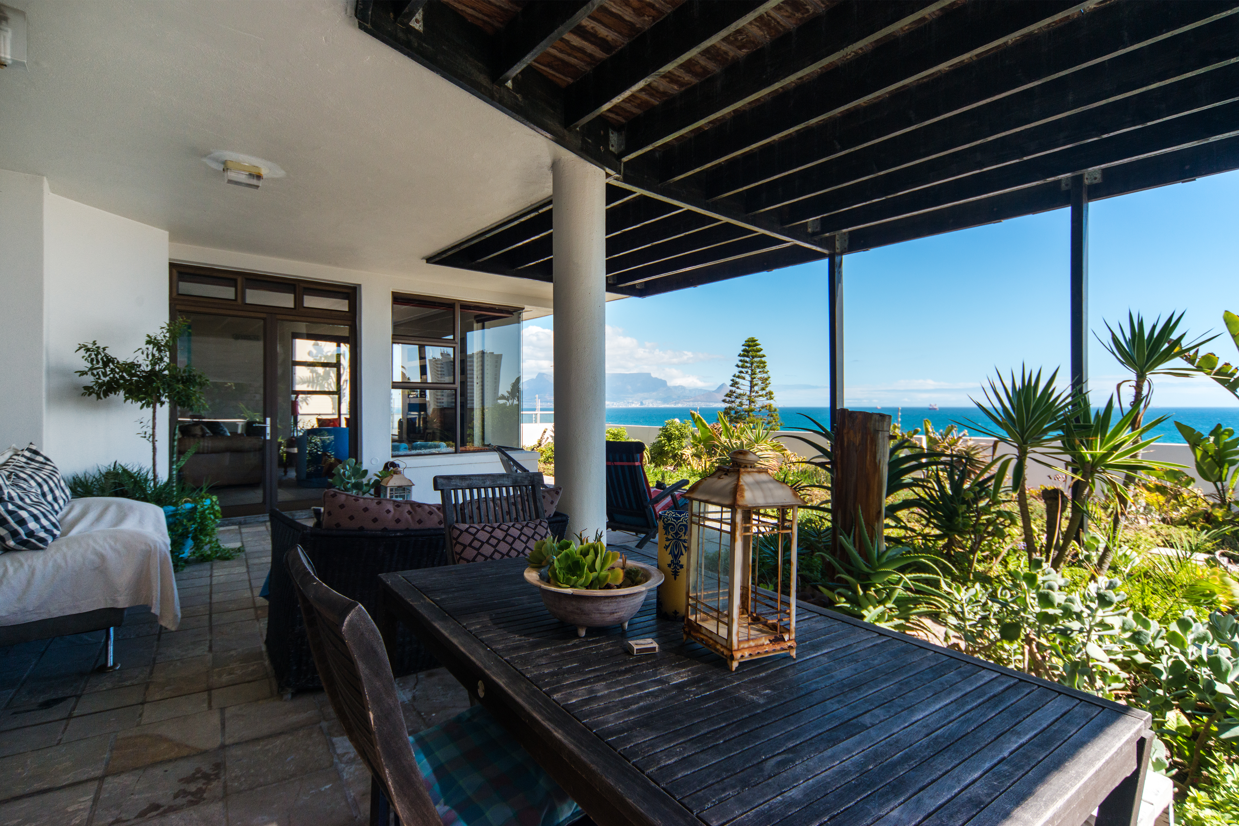 Inn Africa Beachfront Self Catering in Ward 23, Cape Town