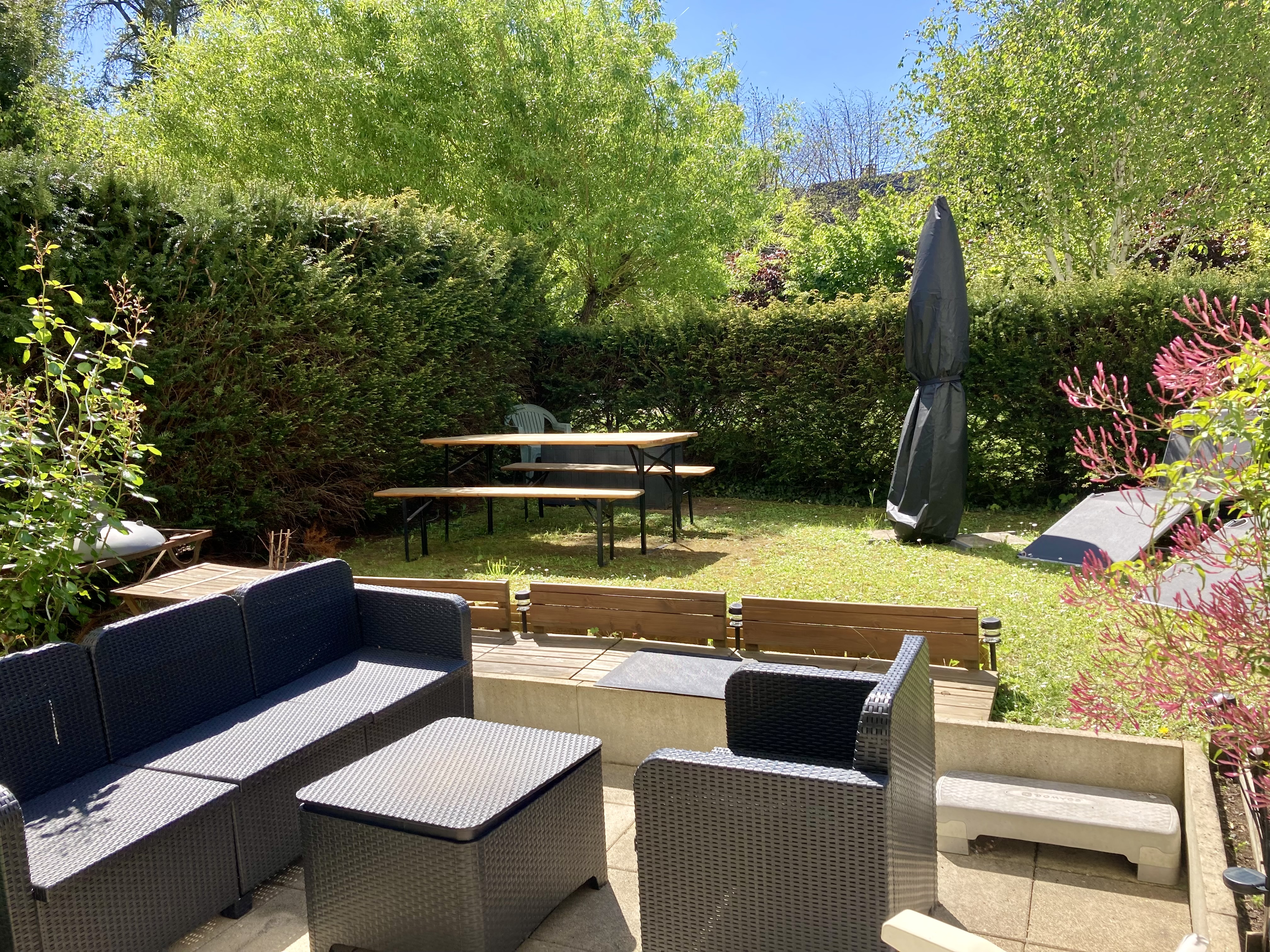 2 rooms on garden 14 minutes from Paris + Parking
