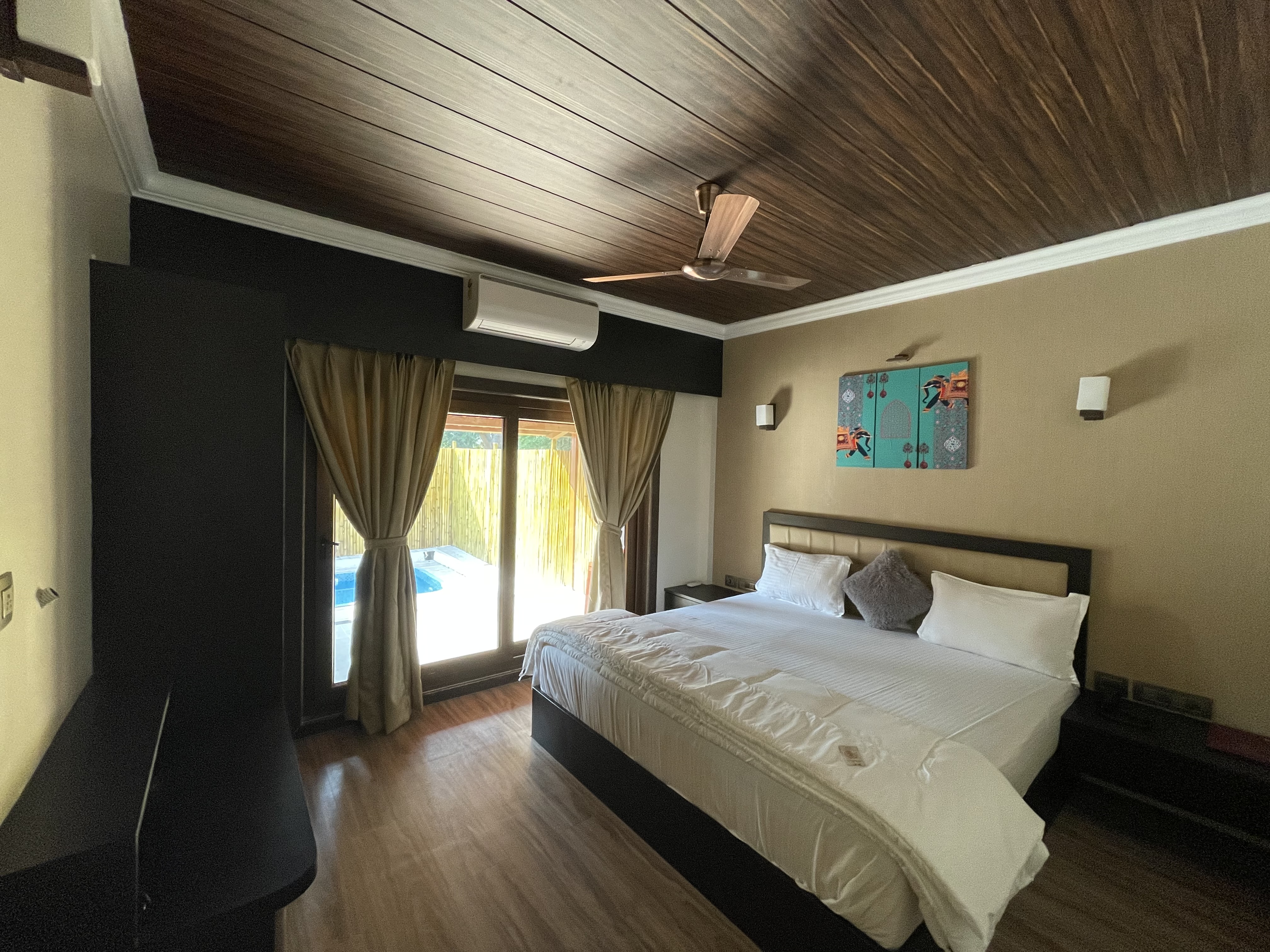 Amazing Farm stay with a Private Plunge Pool