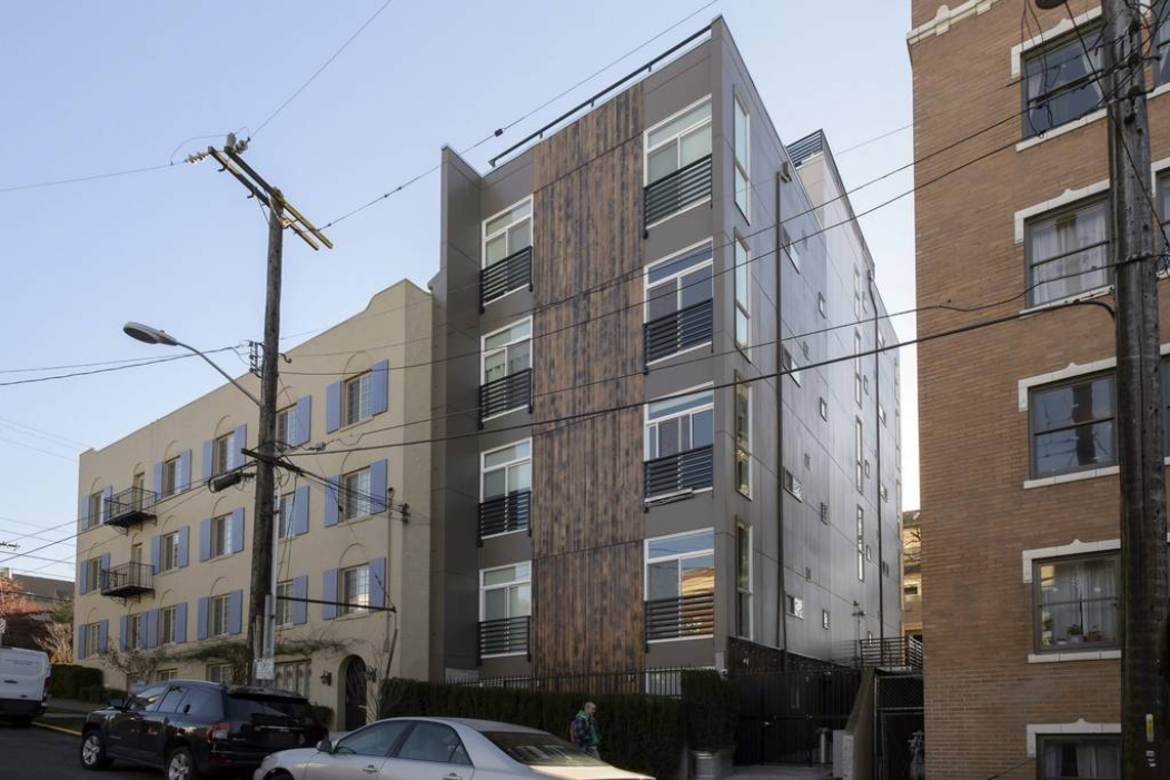 Comfortable Capitol Hill Loft /w Rooftop Access