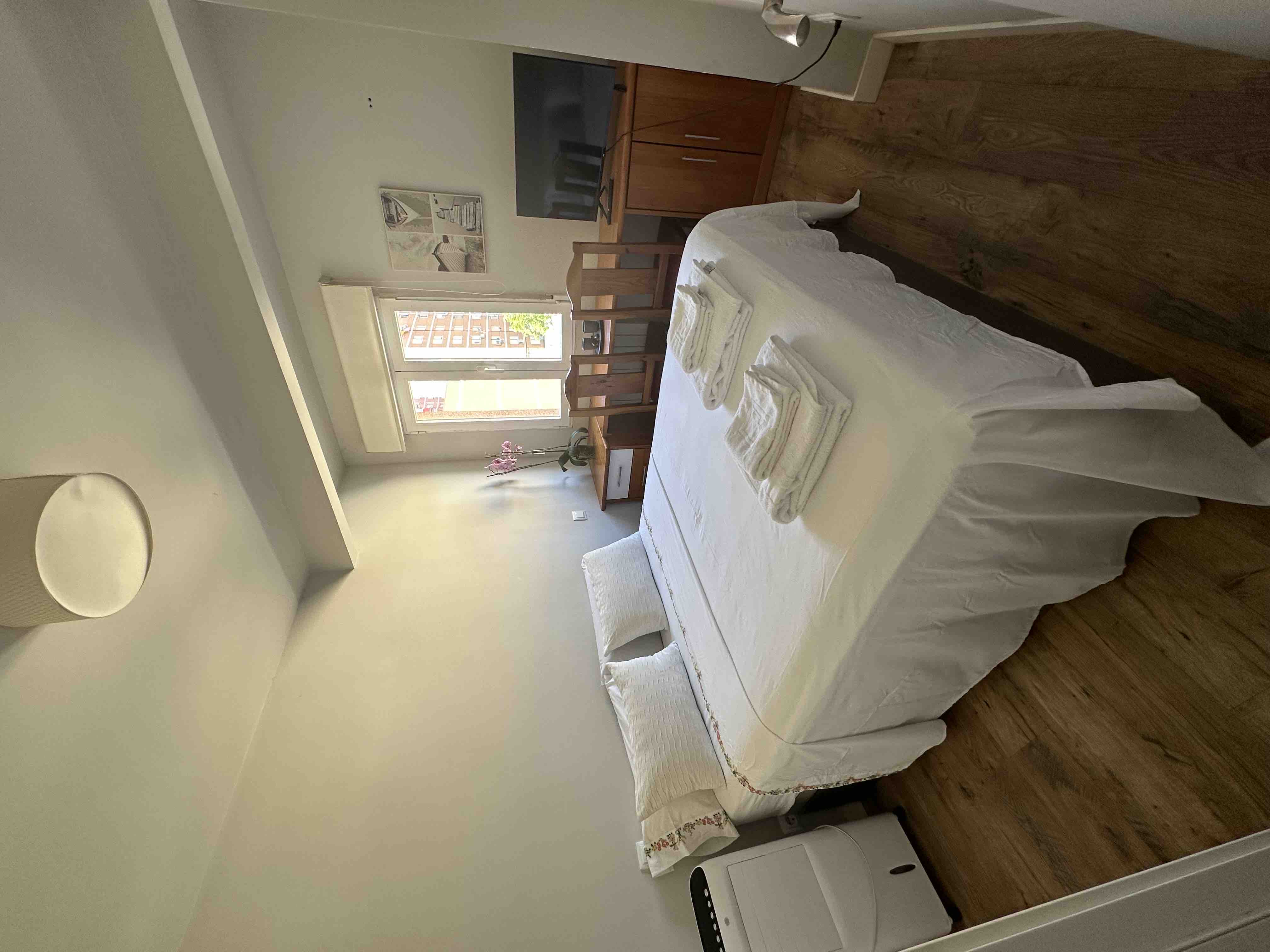Habitación más baño exclusivo para el huésped.