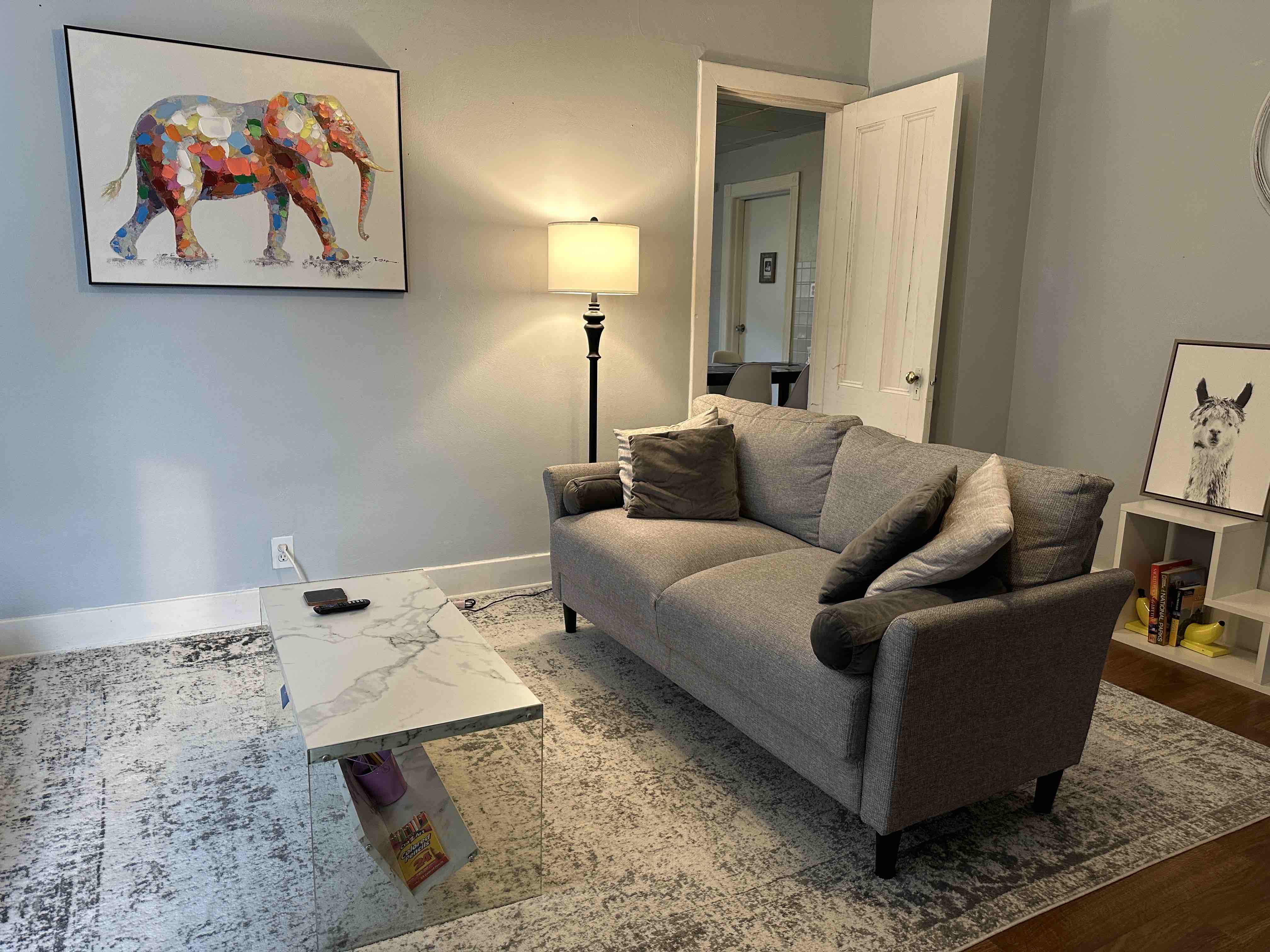 Spacious 2-Bedroom Apt on First Floor